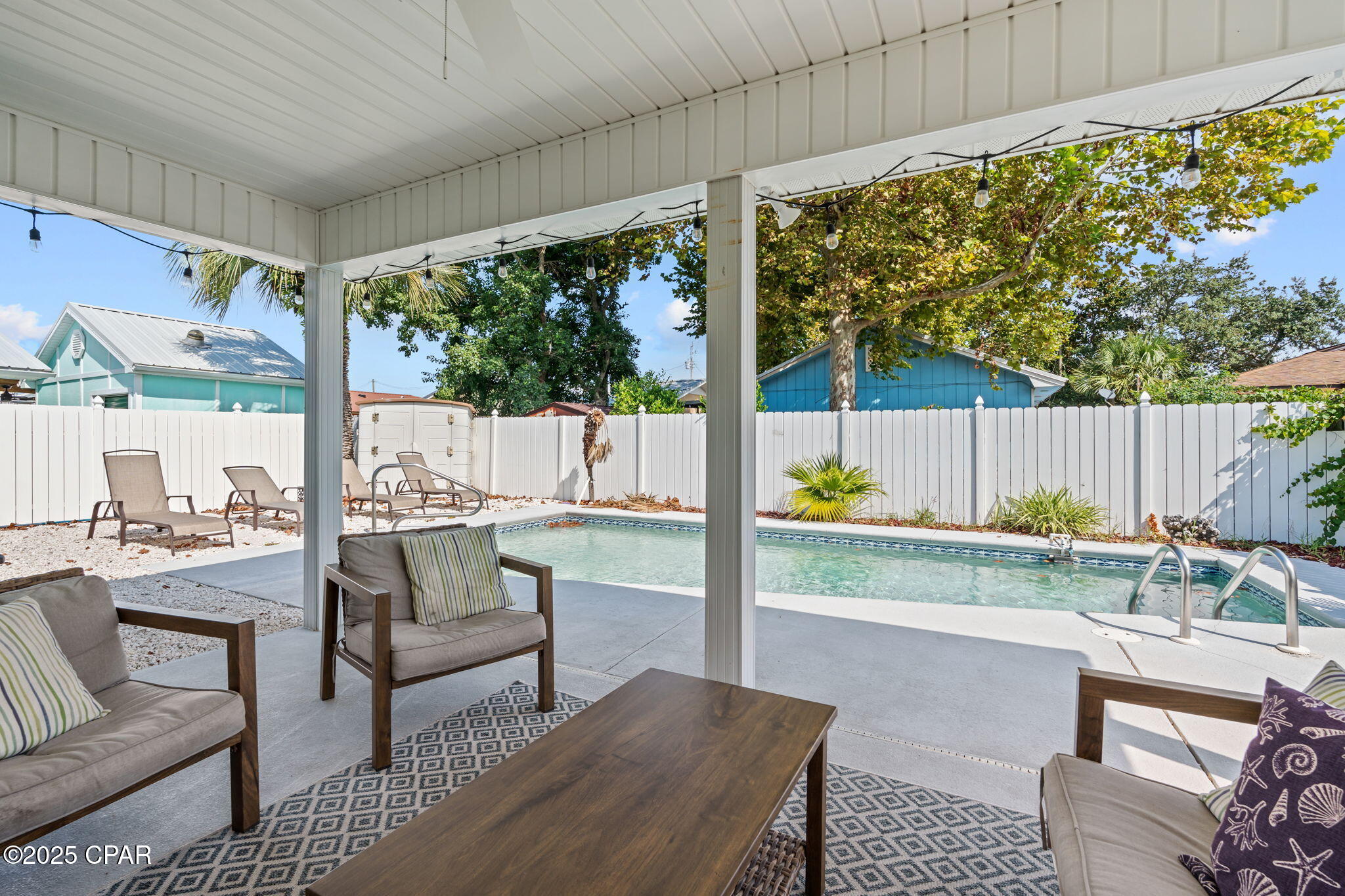 Image 36 For 615 Poinsettia Court