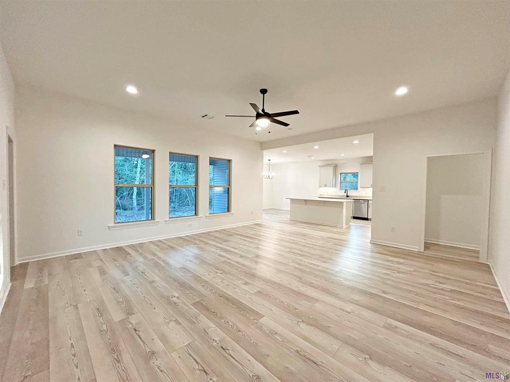 Homes for sale in Ponchatoula, LA | 39698 Axis Ave, Ponchatoula, LA 70454 | MLS# NO2025016811