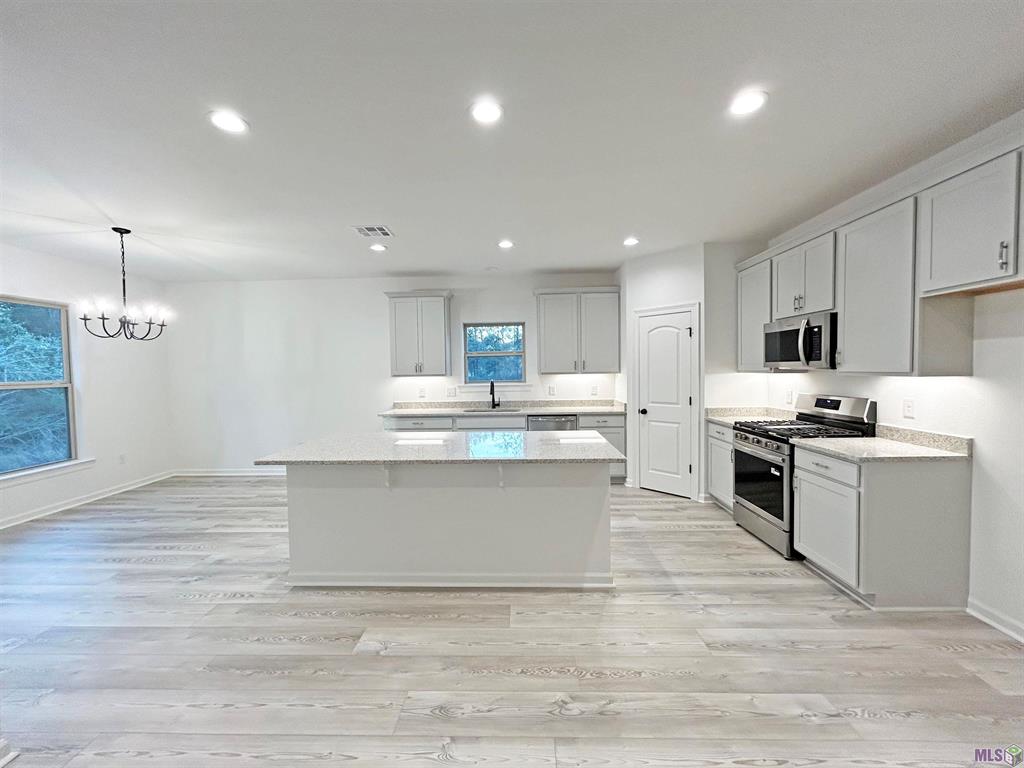 Homes for sale in Ponchatoula, LA | 39698 Axis Ave, Ponchatoula, LA 70454 | MLS# NO2025016811