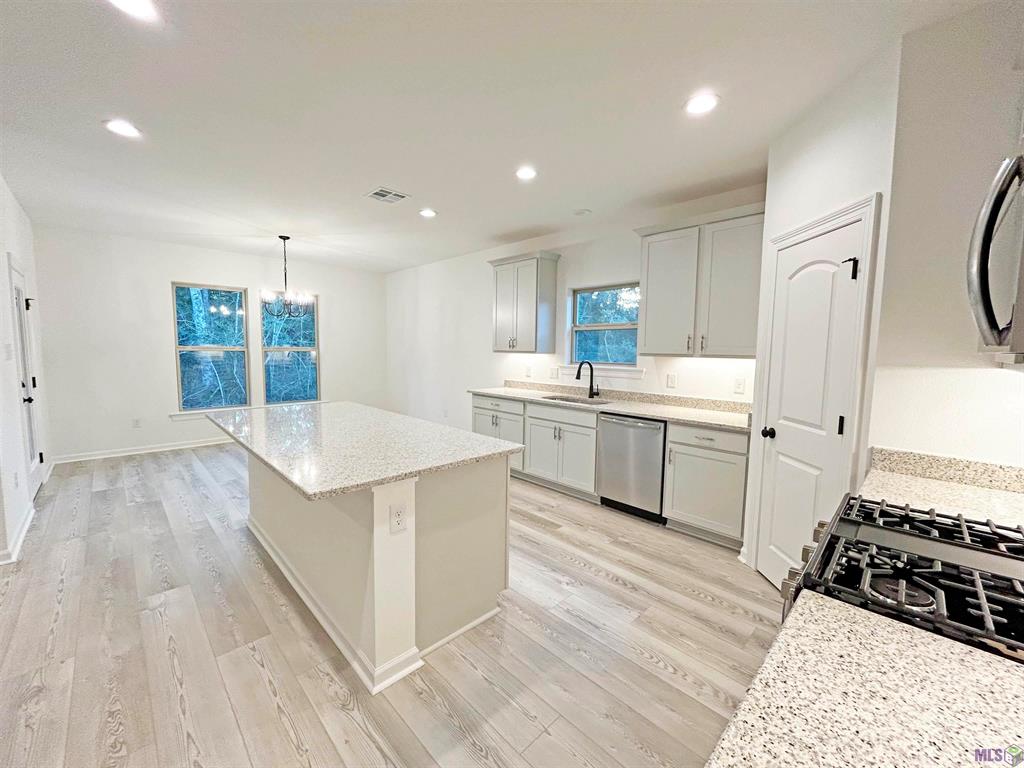 Homes for sale in Ponchatoula, LA | 39698 Axis Ave, Ponchatoula, LA 70454 | MLS# NO2025016811