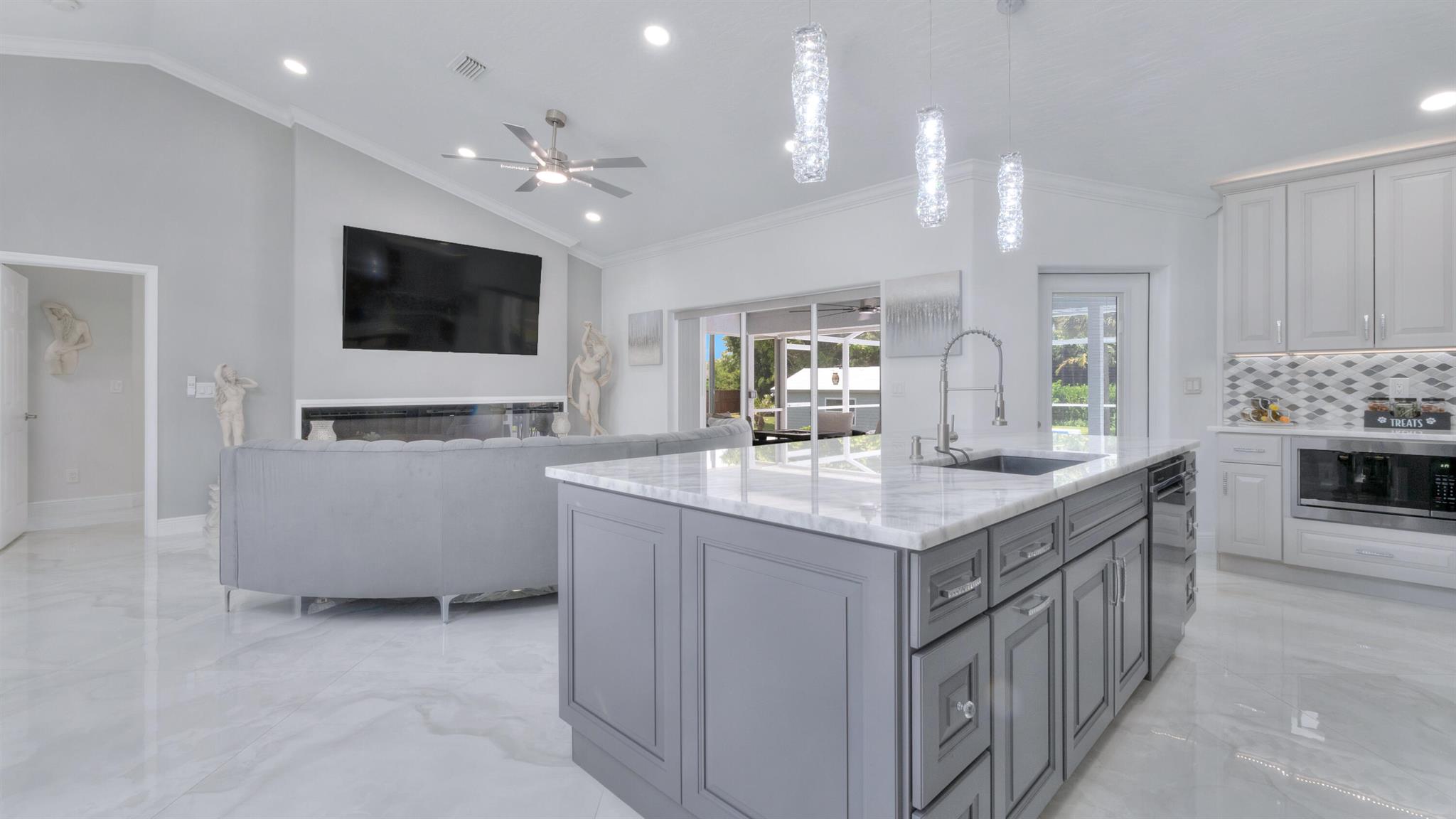 Homes for sale in Vero Beach, FL | 1095 47Th Avenue Sw, Vero Beach, FL 32968 | MLS# R11122692