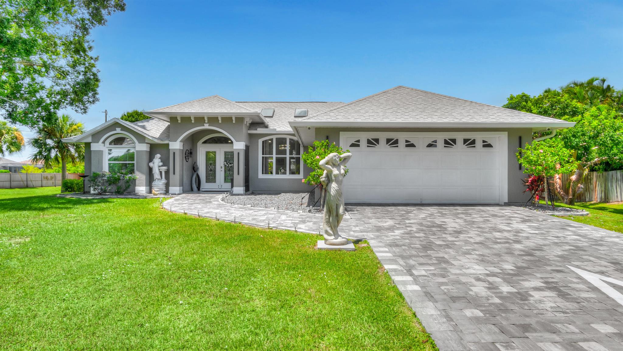 Homes for sale in Vero Beach, FL | 1095 47Th Avenue Sw, Vero Beach, FL 32968 | MLS# R11122692