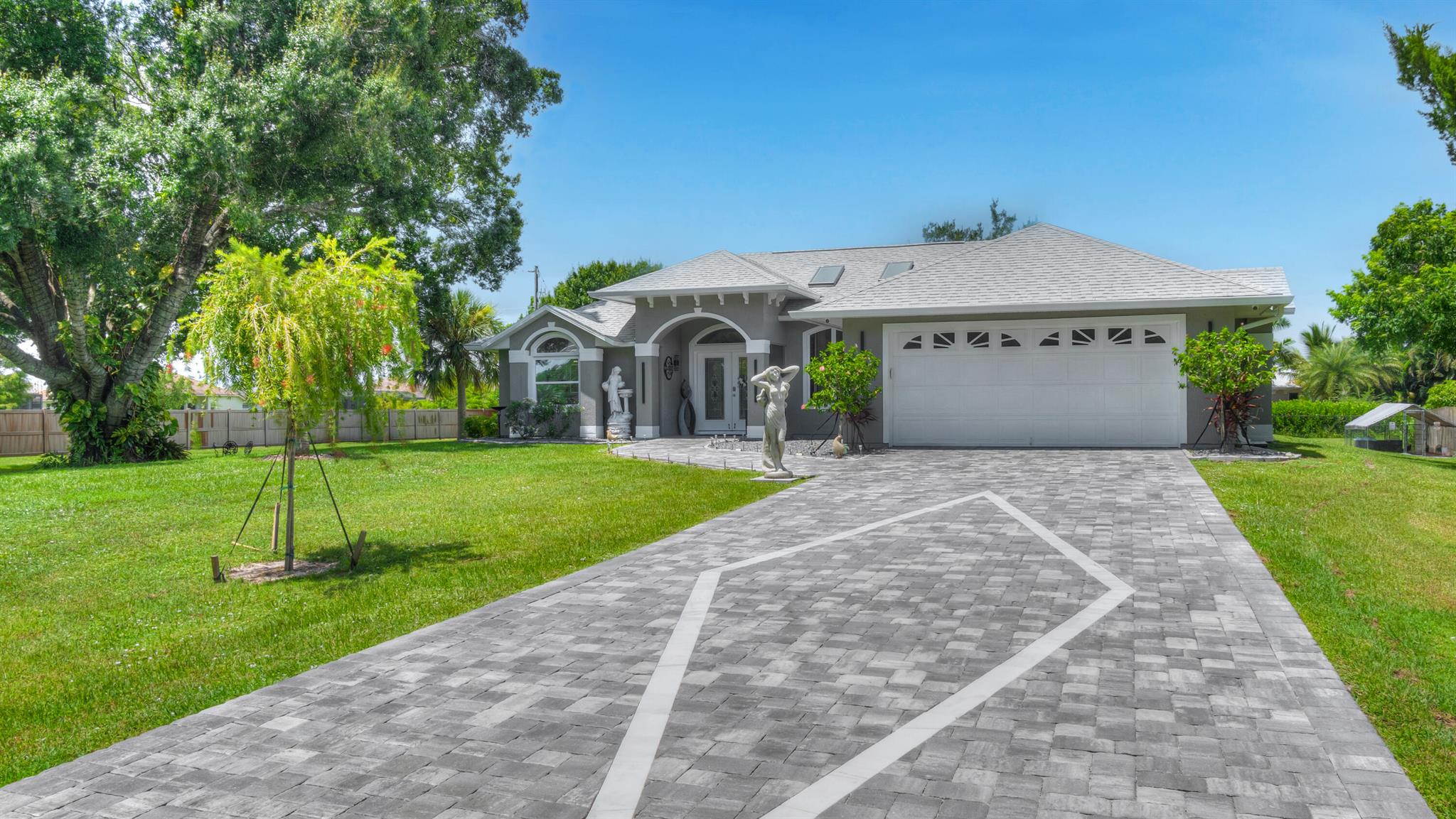 Homes for sale in Vero Beach, FL | 1095 47Th Avenue Sw, Vero Beach, FL 32968 | MLS# R11122692