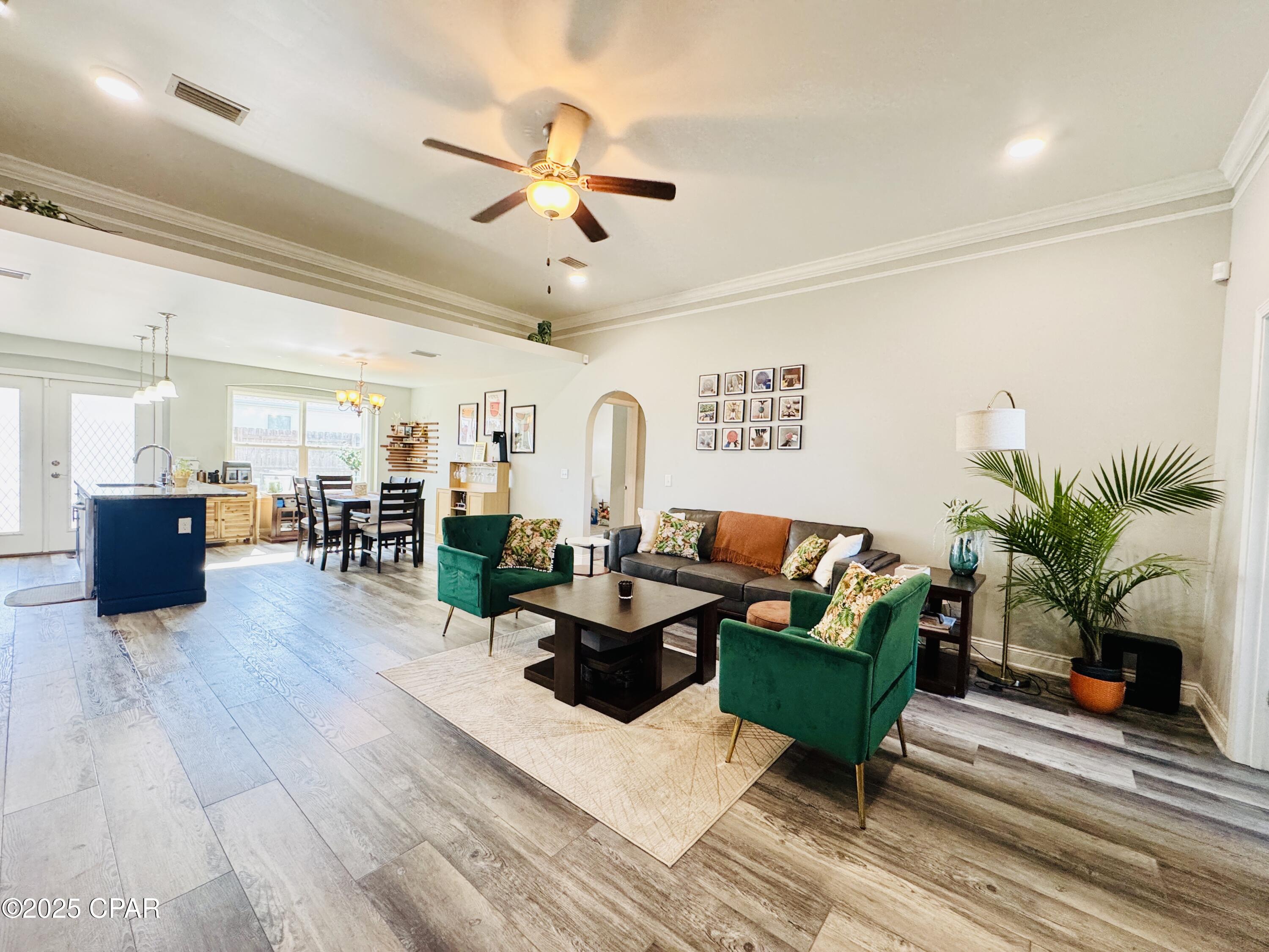 Image 14 For 425 Shadecrest Drive