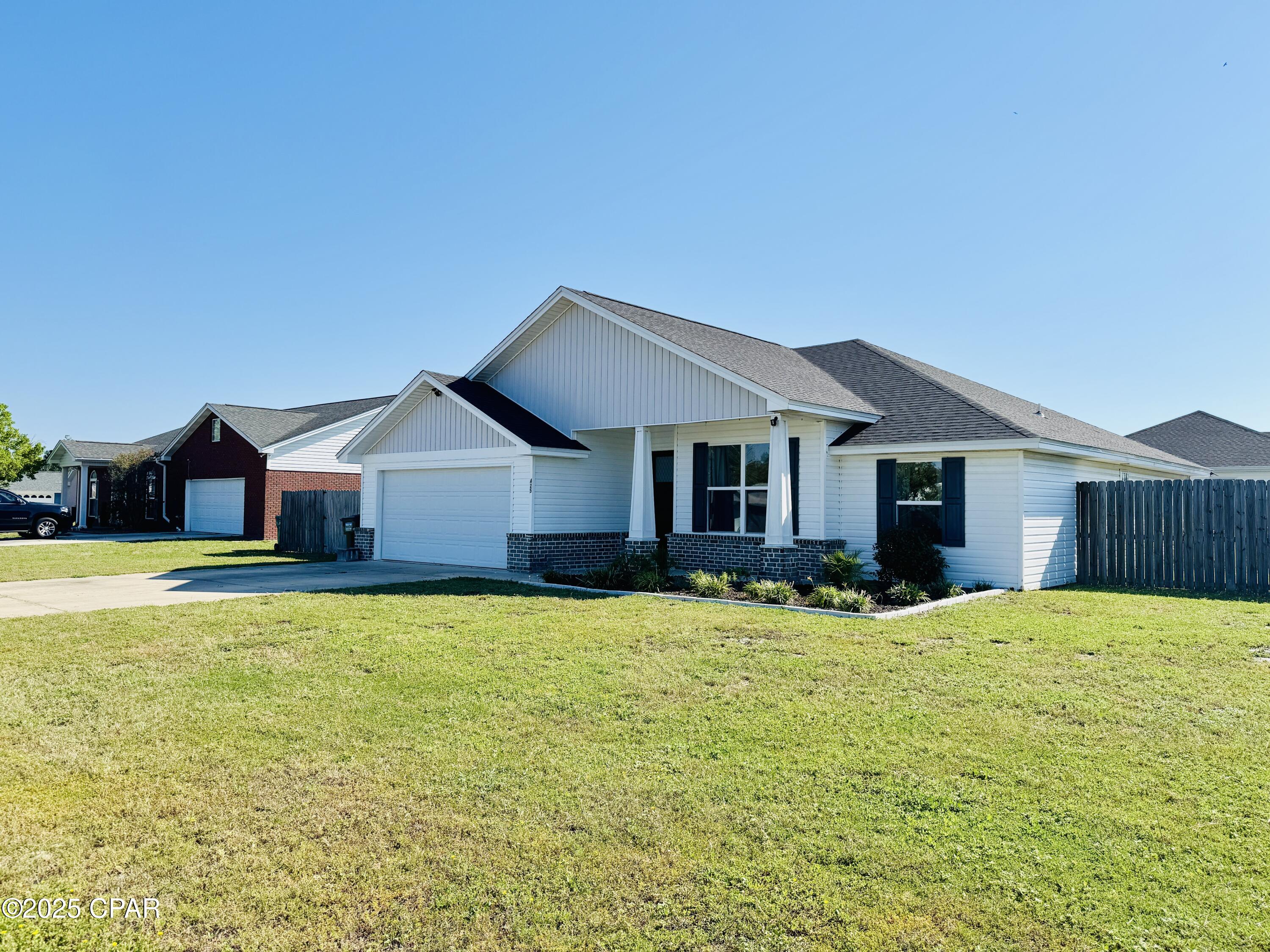 Image 3 For 425 Shadecrest Drive