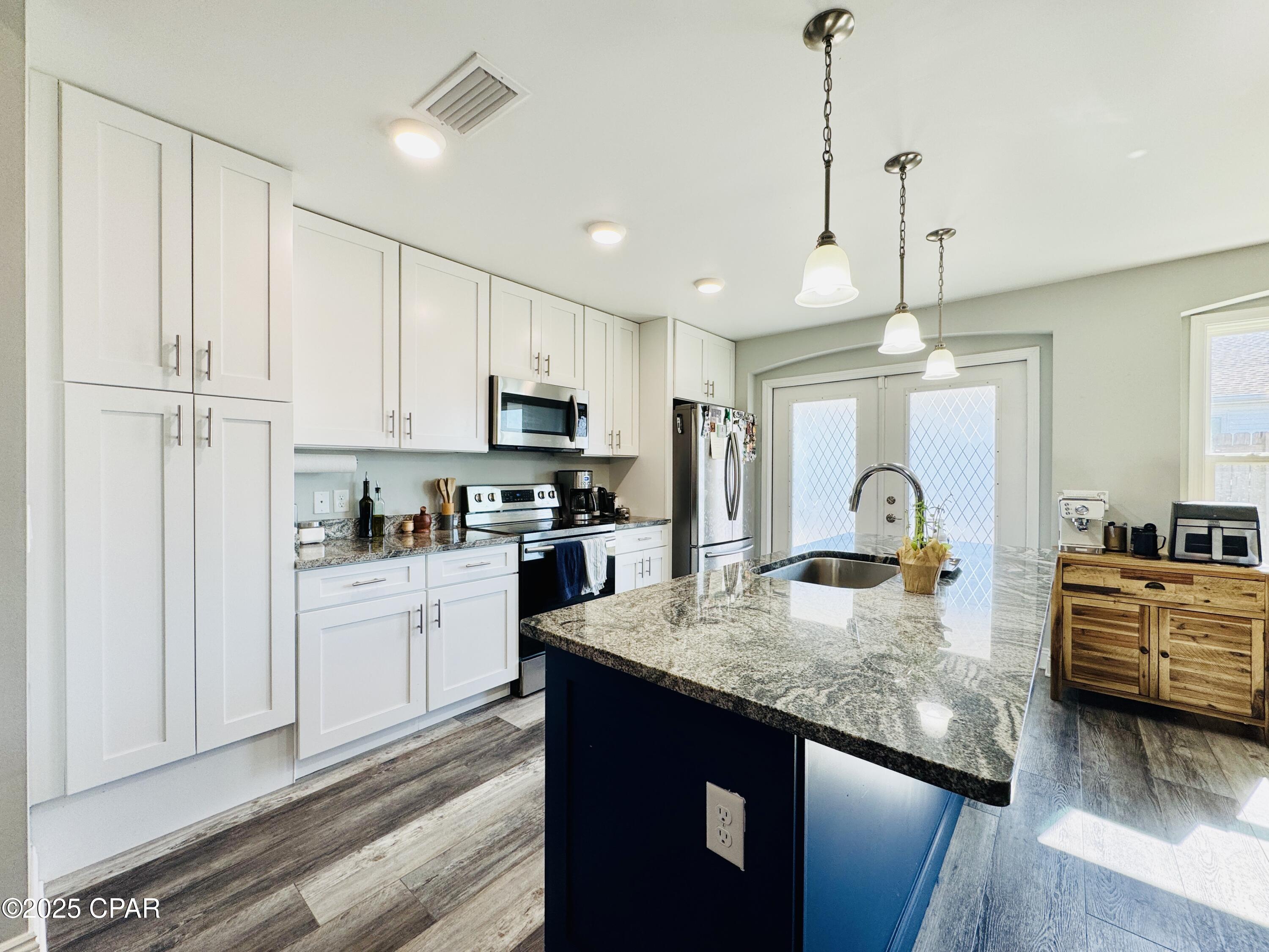 Image 7 For 425 Shadecrest Drive