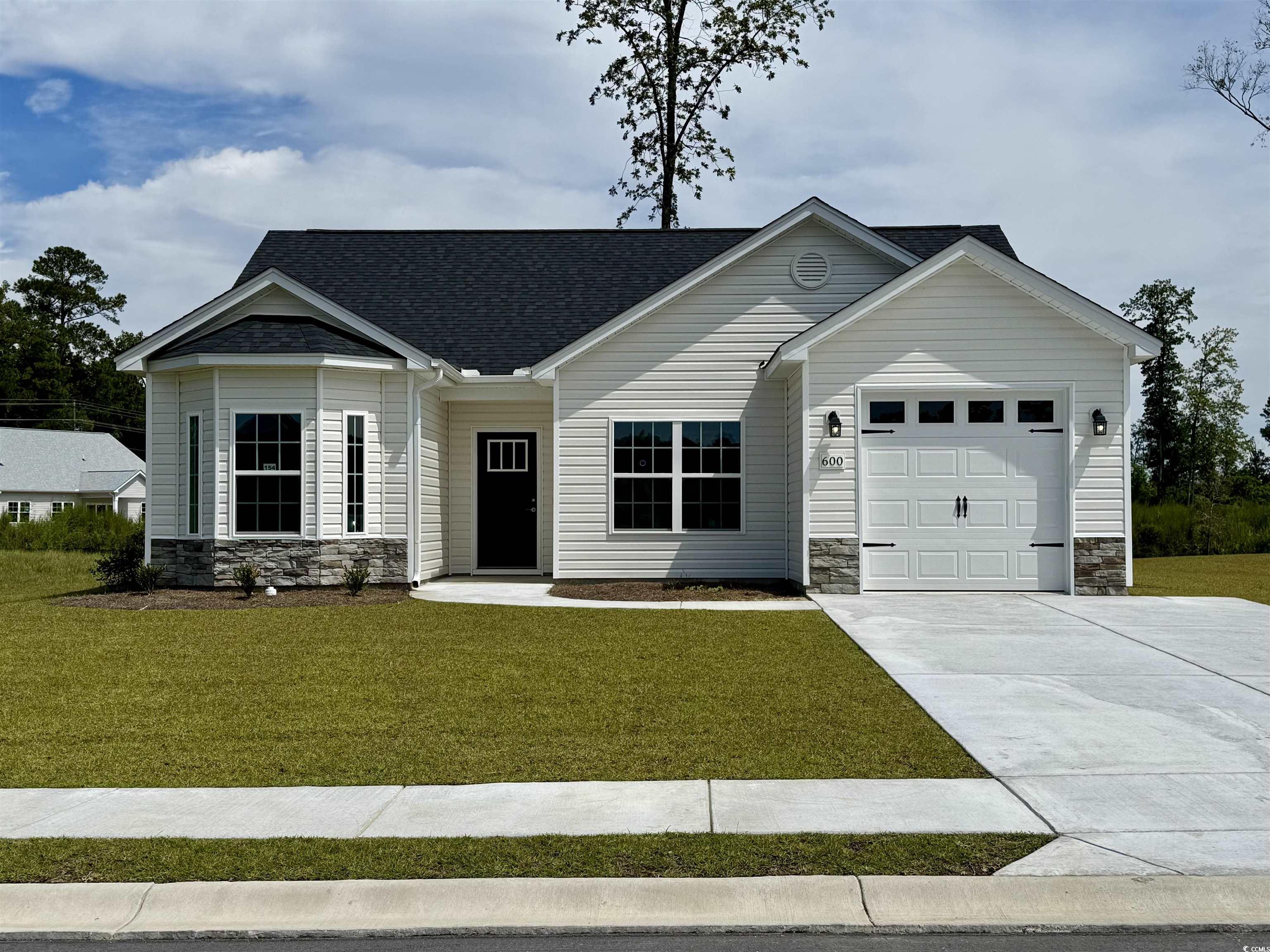 600 Shallow Cove Dr. Conway, SC 29526