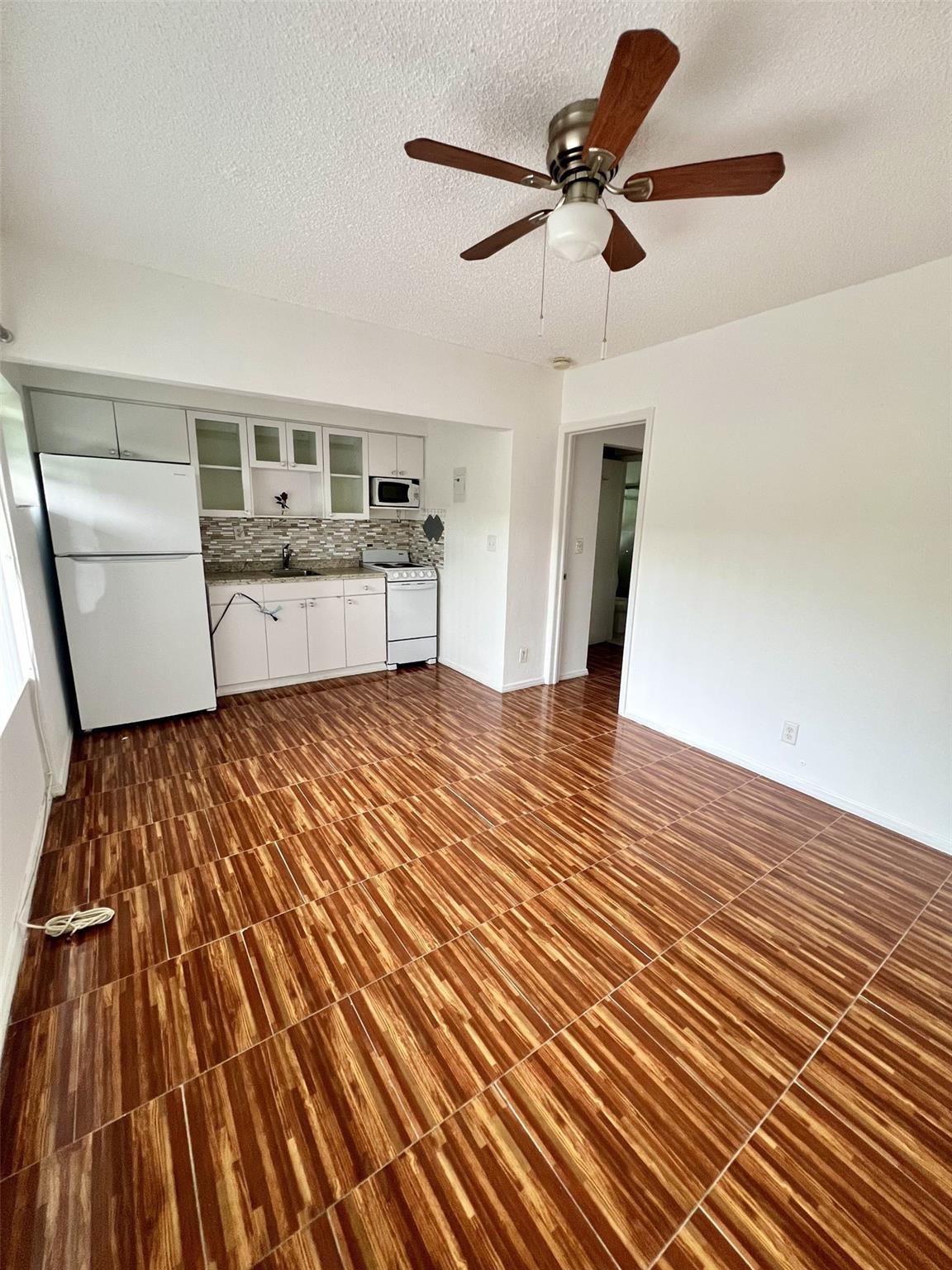 Lauderdale Beach 4-2 B