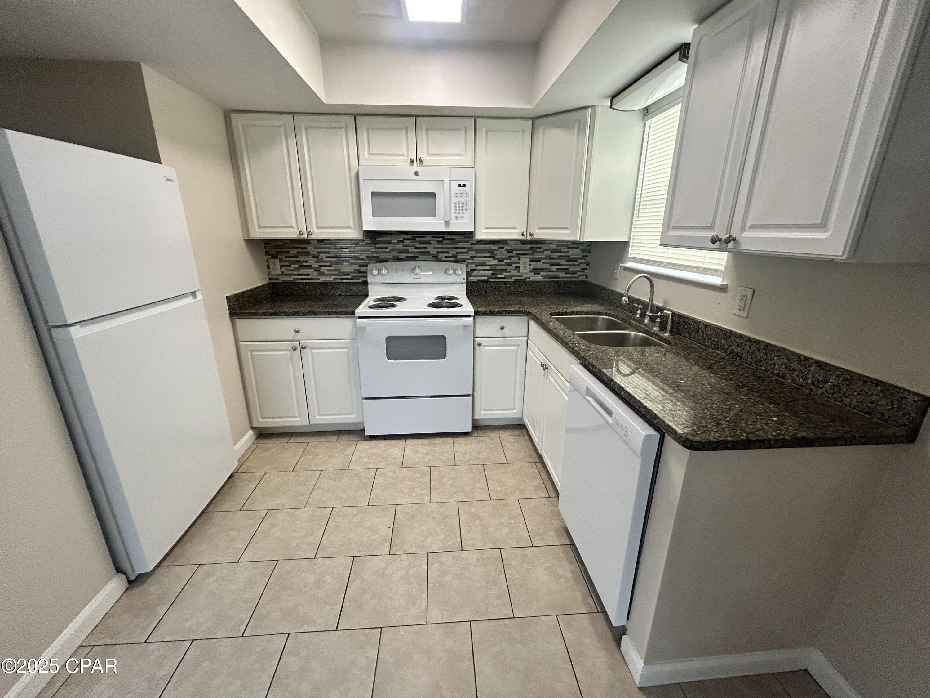 Image 3 For 3914 11th Street 301