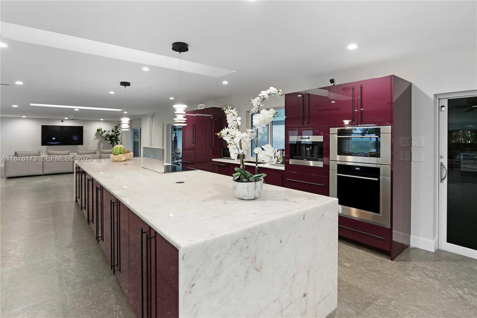 Hollywood Lakes Section