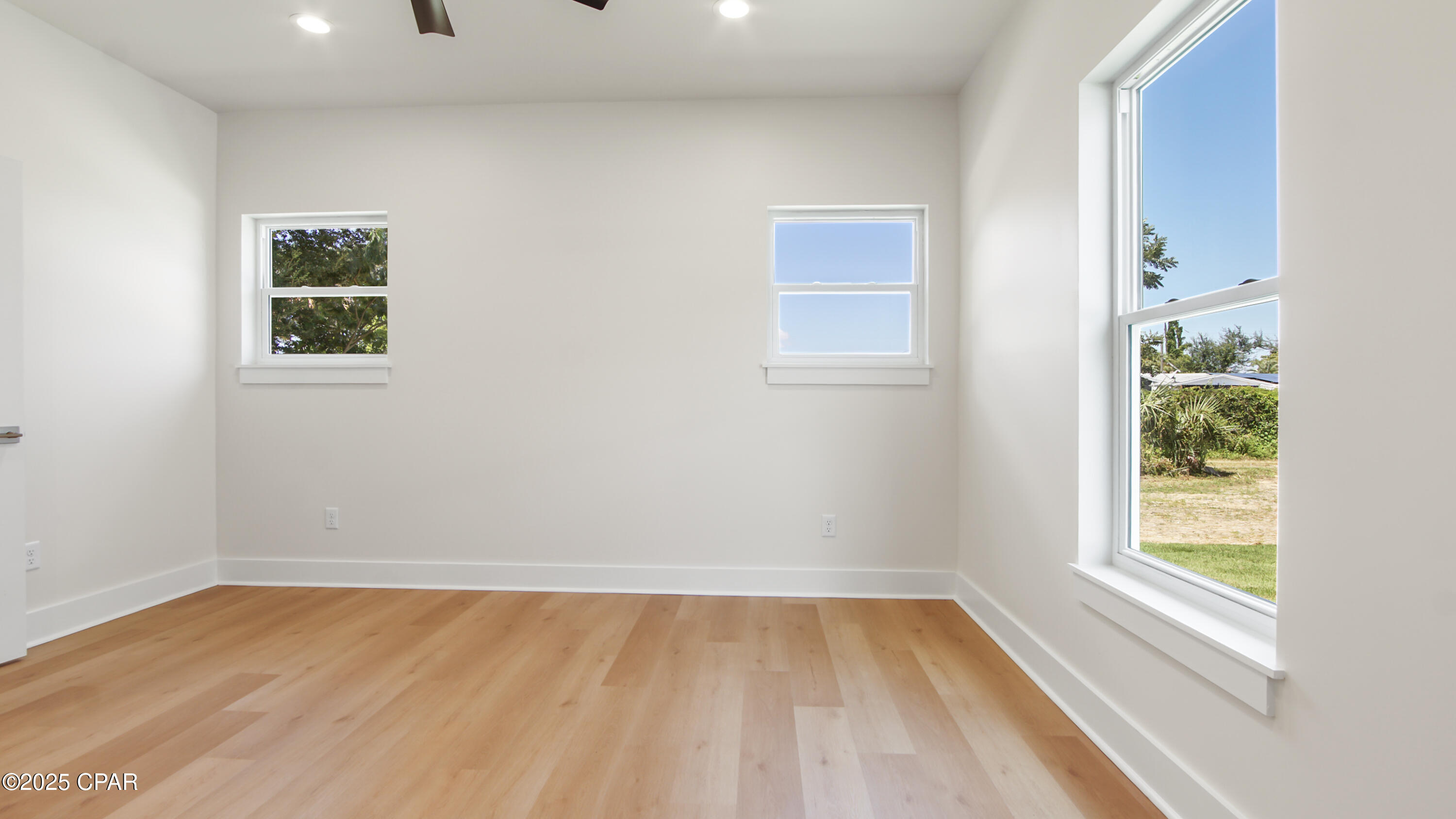 Image 10 For 2333 Cincinnati Avenue