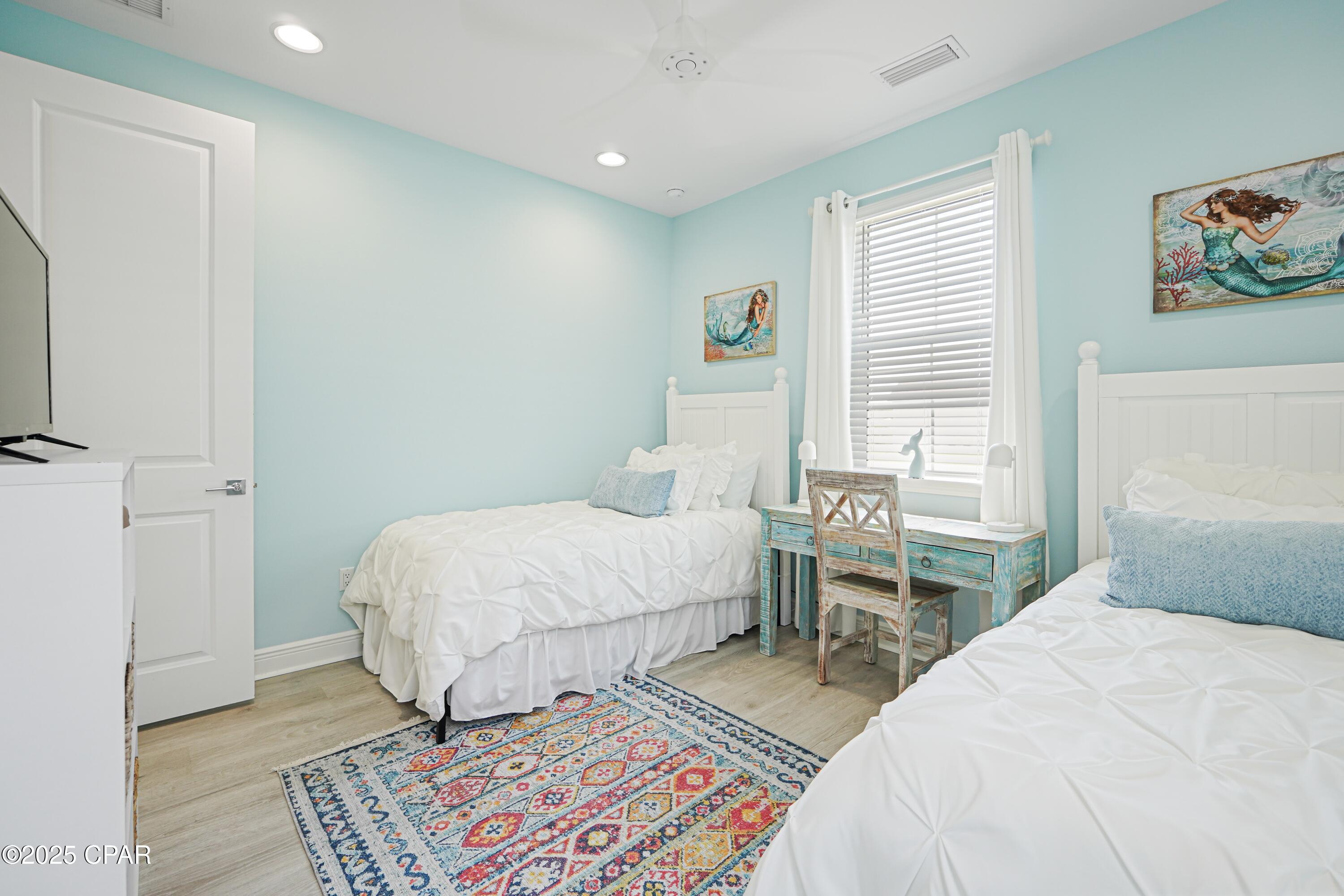 Image 28 For 8341 Fins Up Court