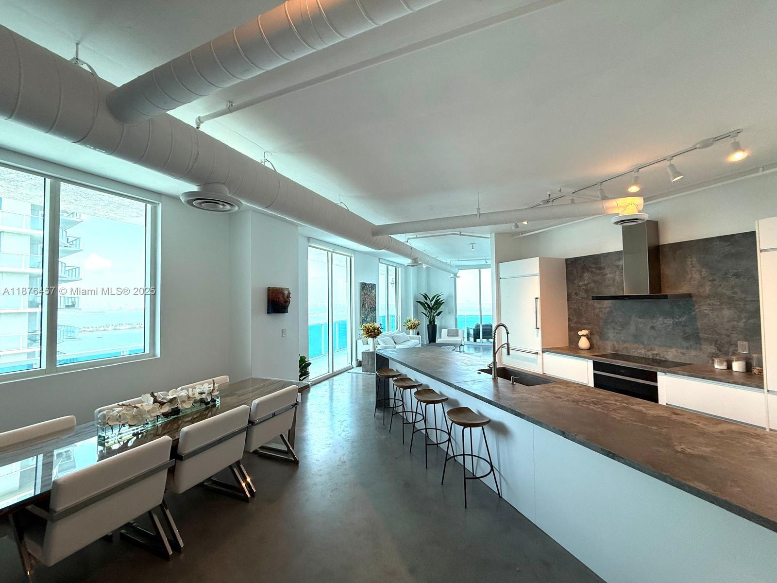 Star Lofts On The Bay Con