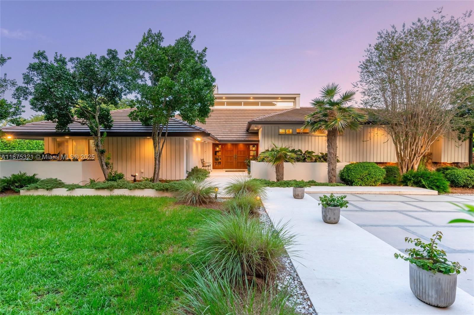 House for Sale in Coral Gables, FL