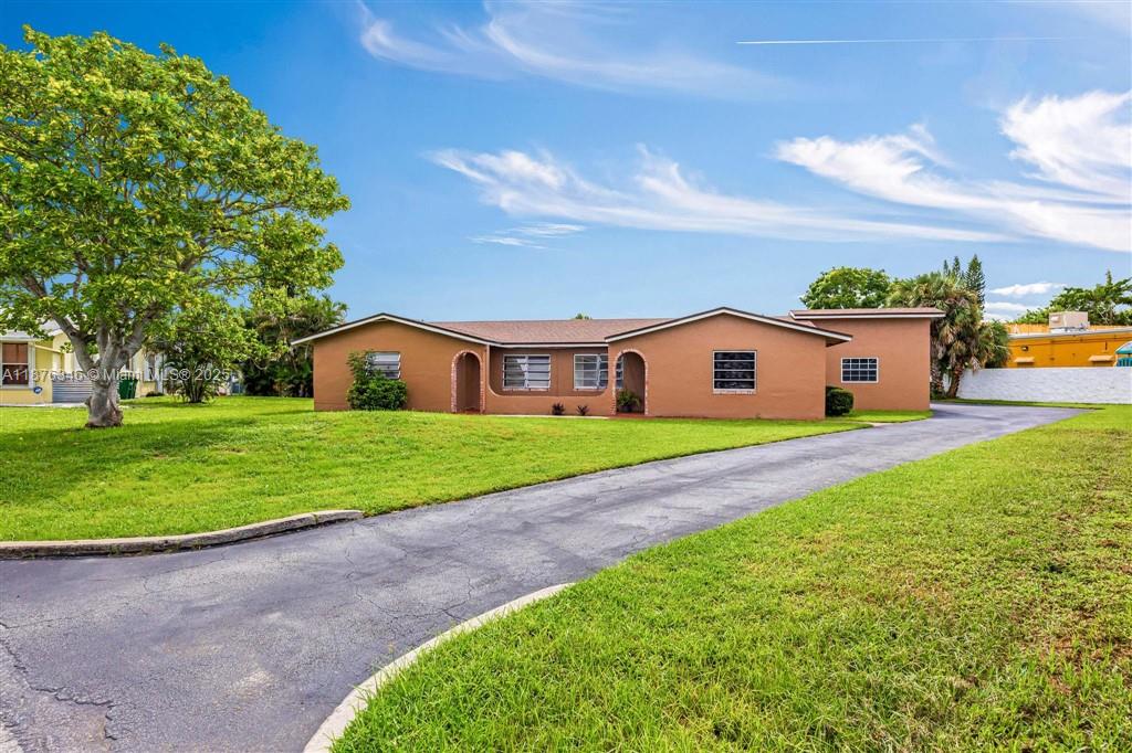 Homes for sale in Tamarac, FL | 5710 Nw 87th Ter, Tamarac, FL 33321 | MLS# A11876346