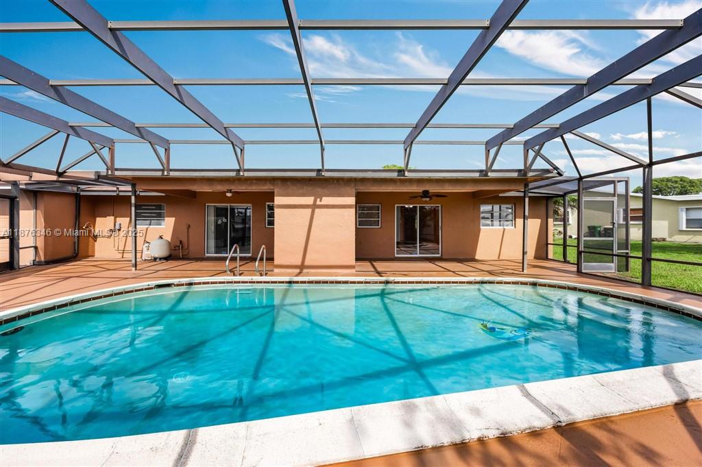 Homes for sale in Tamarac, FL | 5710 Nw 87Th Ter, Tamarac, FL 33321 | MLS# A11876346