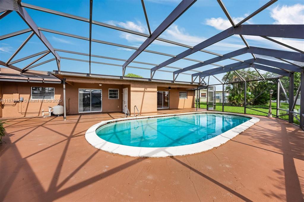 Homes for sale in Tamarac, FL | 5710 Nw 87Th Ter, Tamarac, FL 33321 | MLS# A11876346