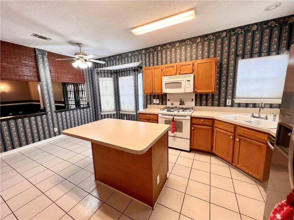 2153 Sutherland Place