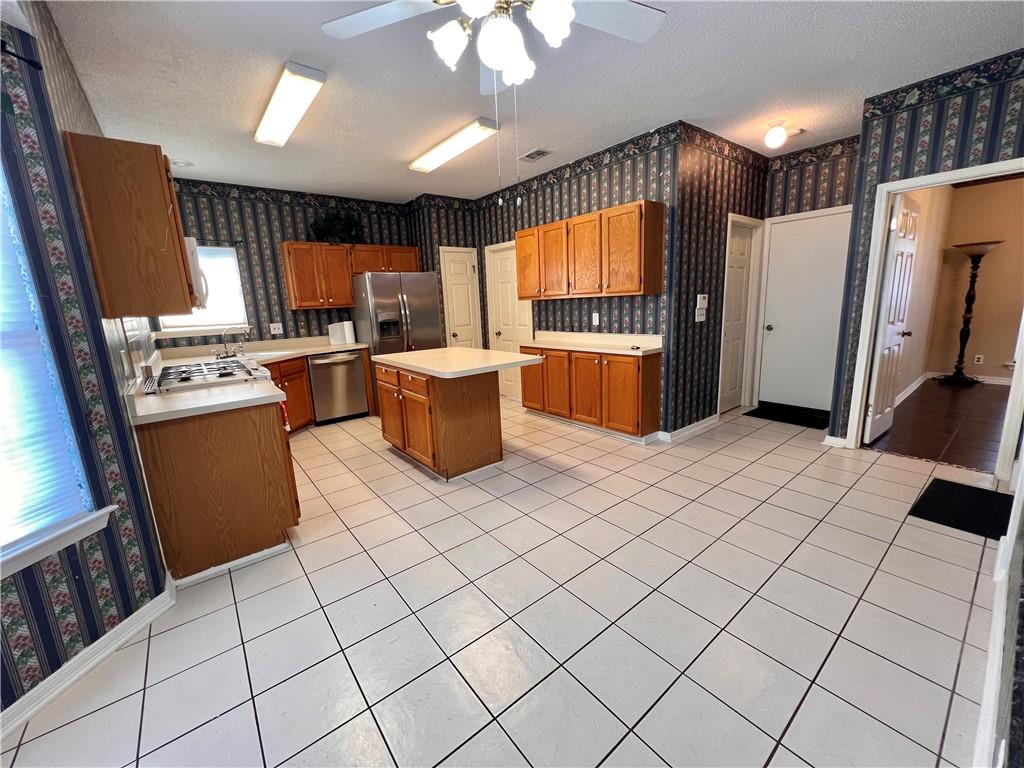 2153 Sutherland Place