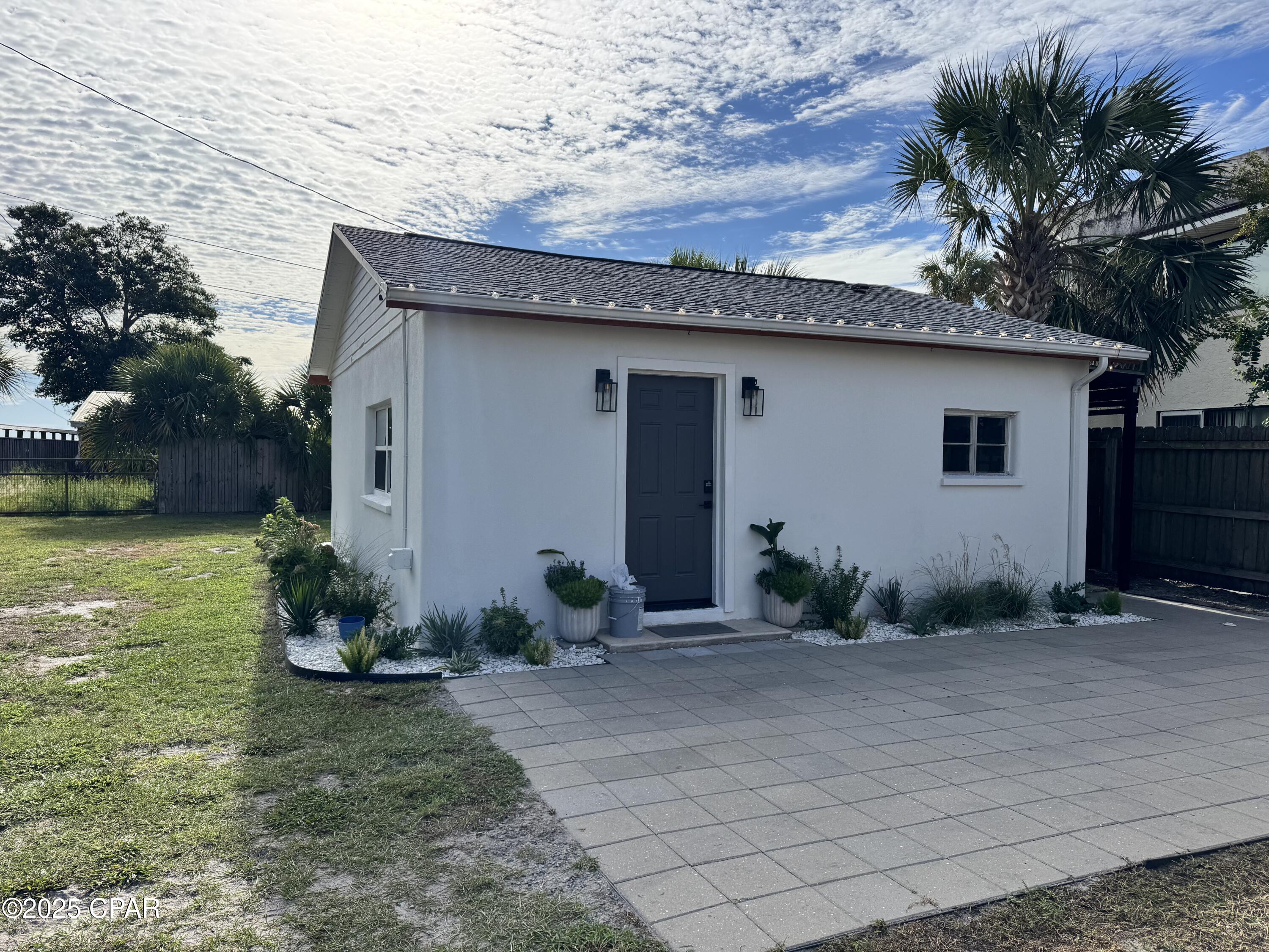 Image 13 For 6427 Oakshore Drive