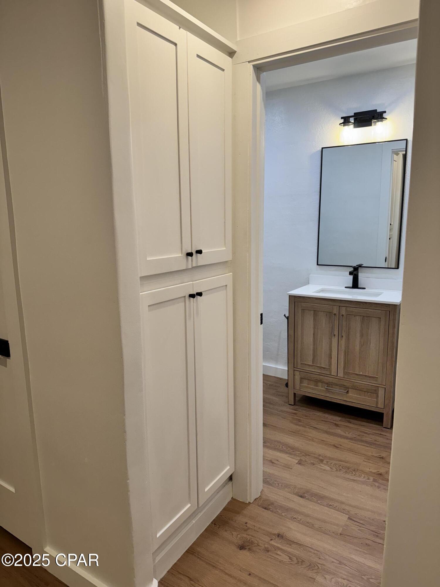 Image 7 For 6427 Oakshore Drive