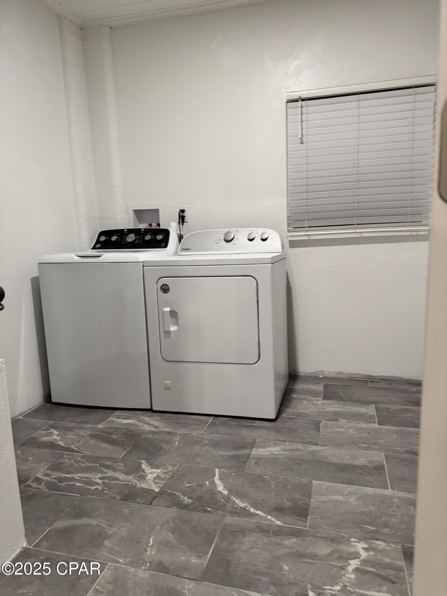 Image 9 For 6427 Oakshore Drive