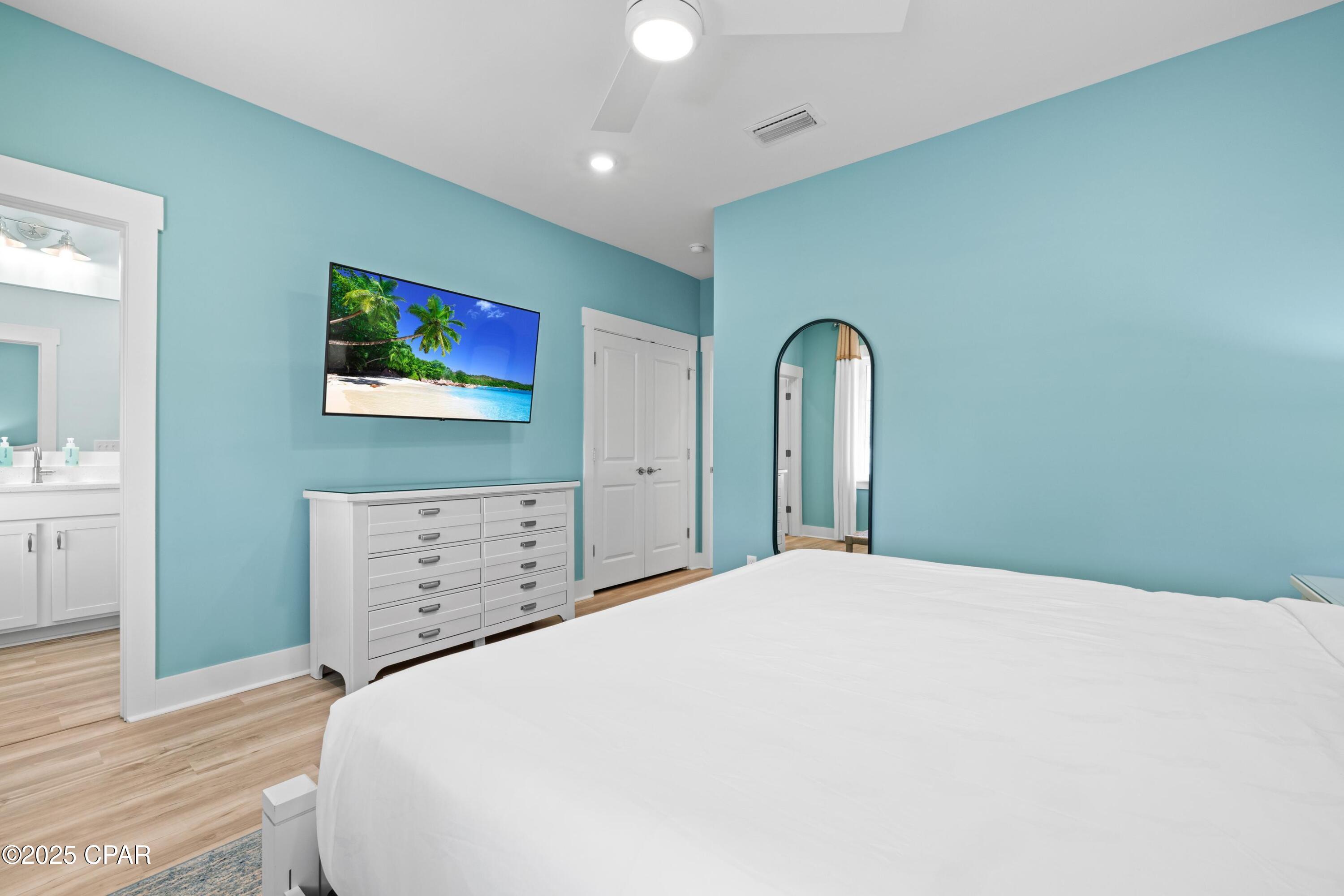 Image 42 For 135 Paradise Found Circle