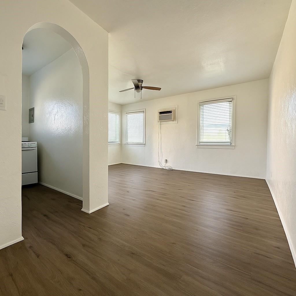 Hollywood South Side Add