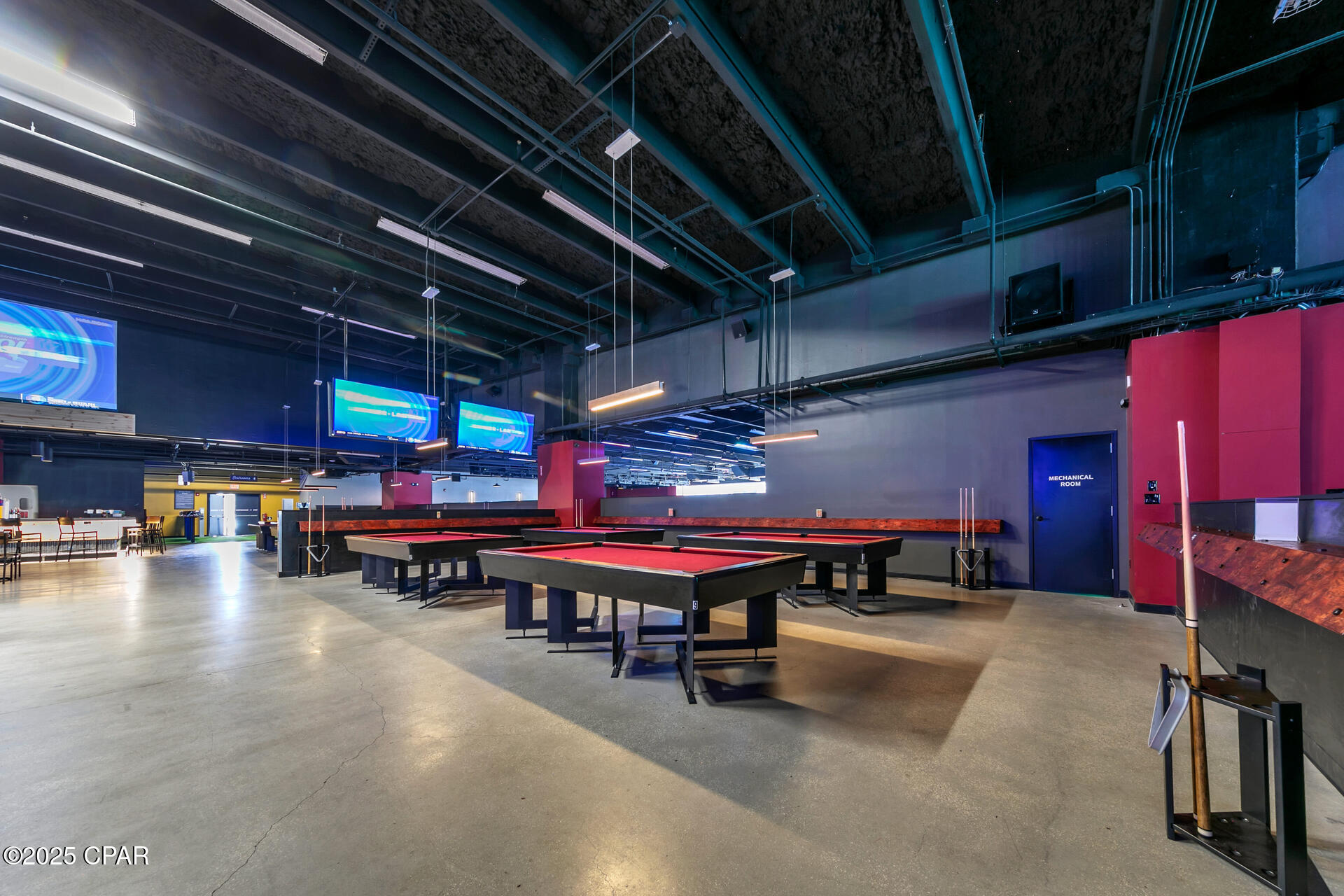 9860 S Thomas Drive 806