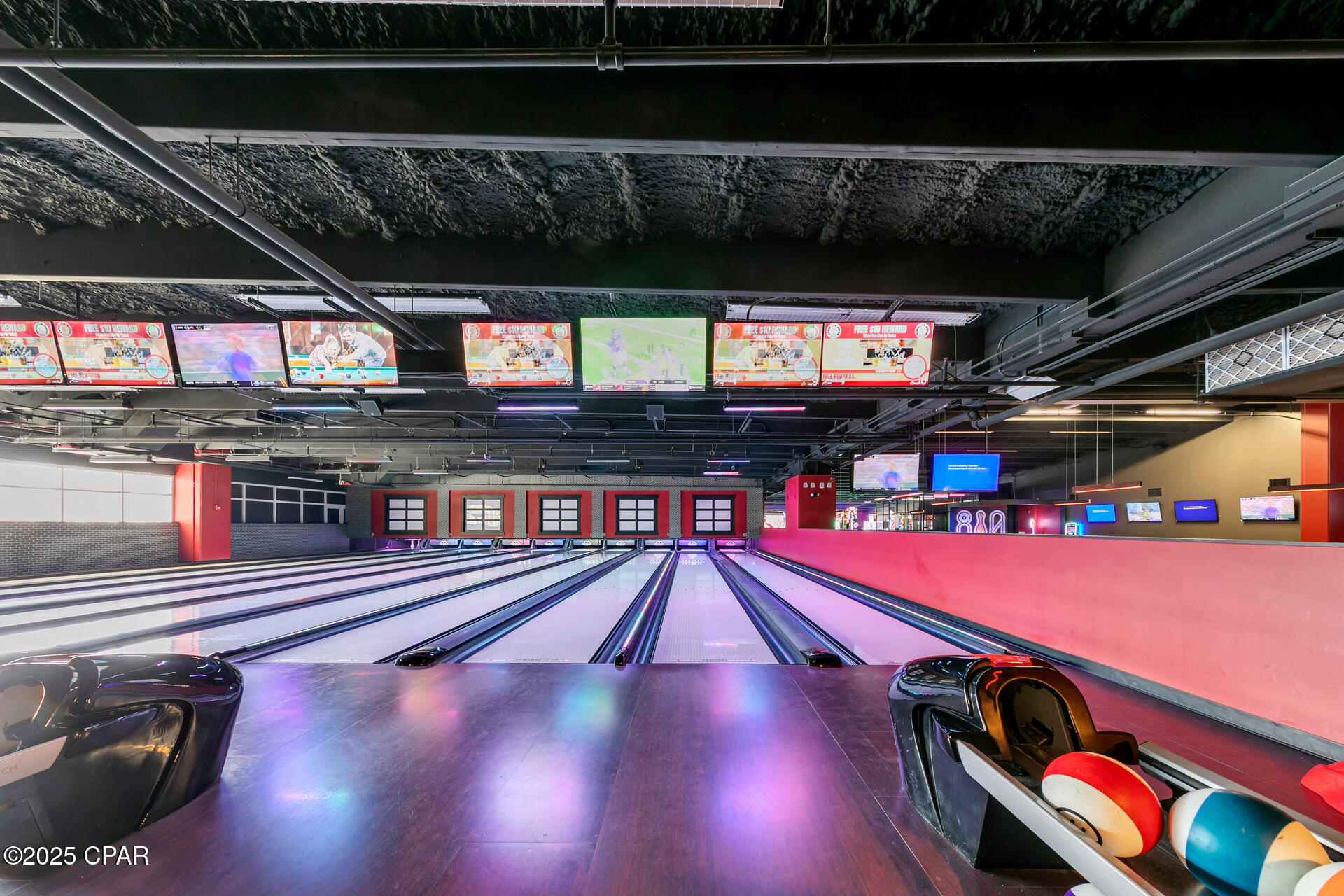 9860 S Thomas Drive 806