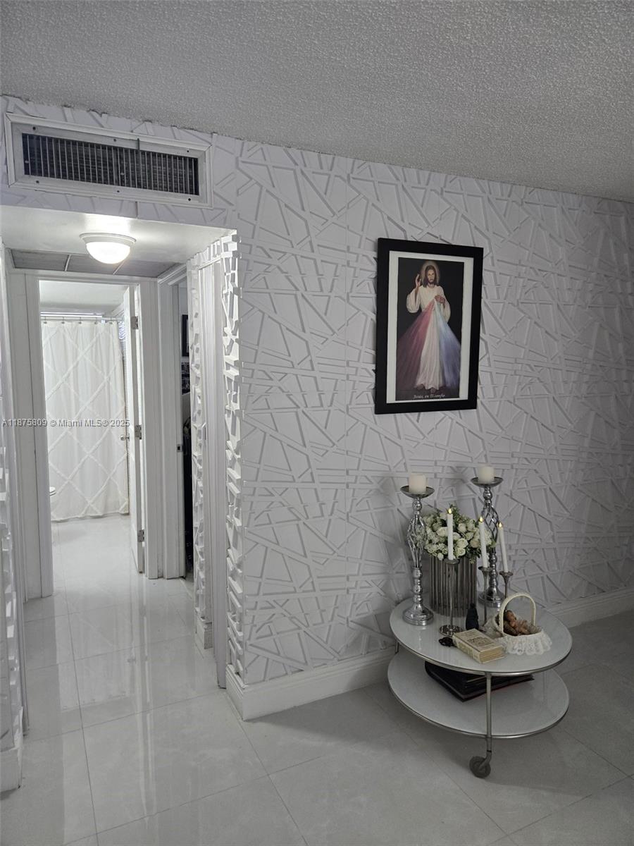 9410 Live Oak Pl 103