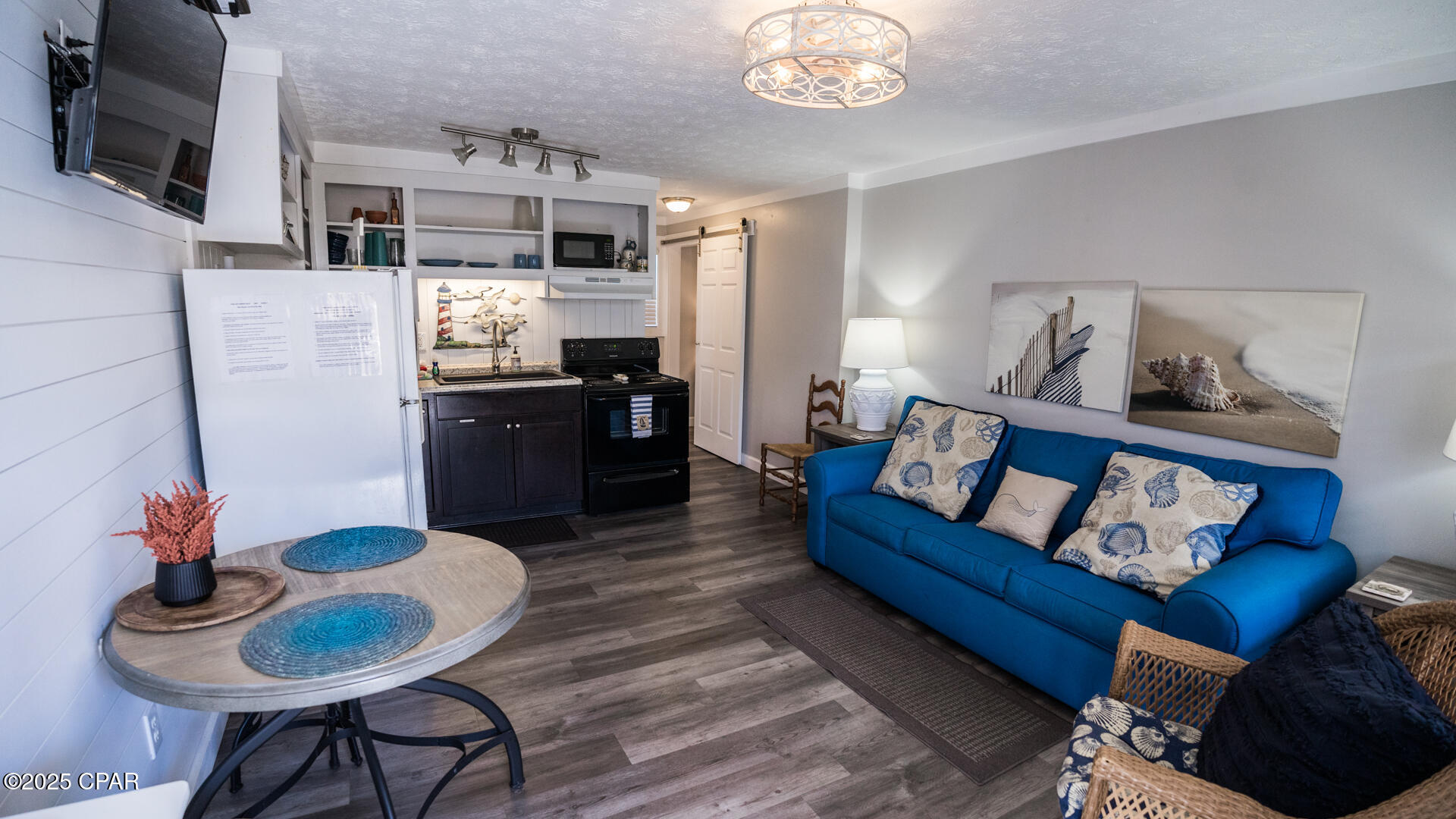 Image 4 For 8001 Surf Drive B-10