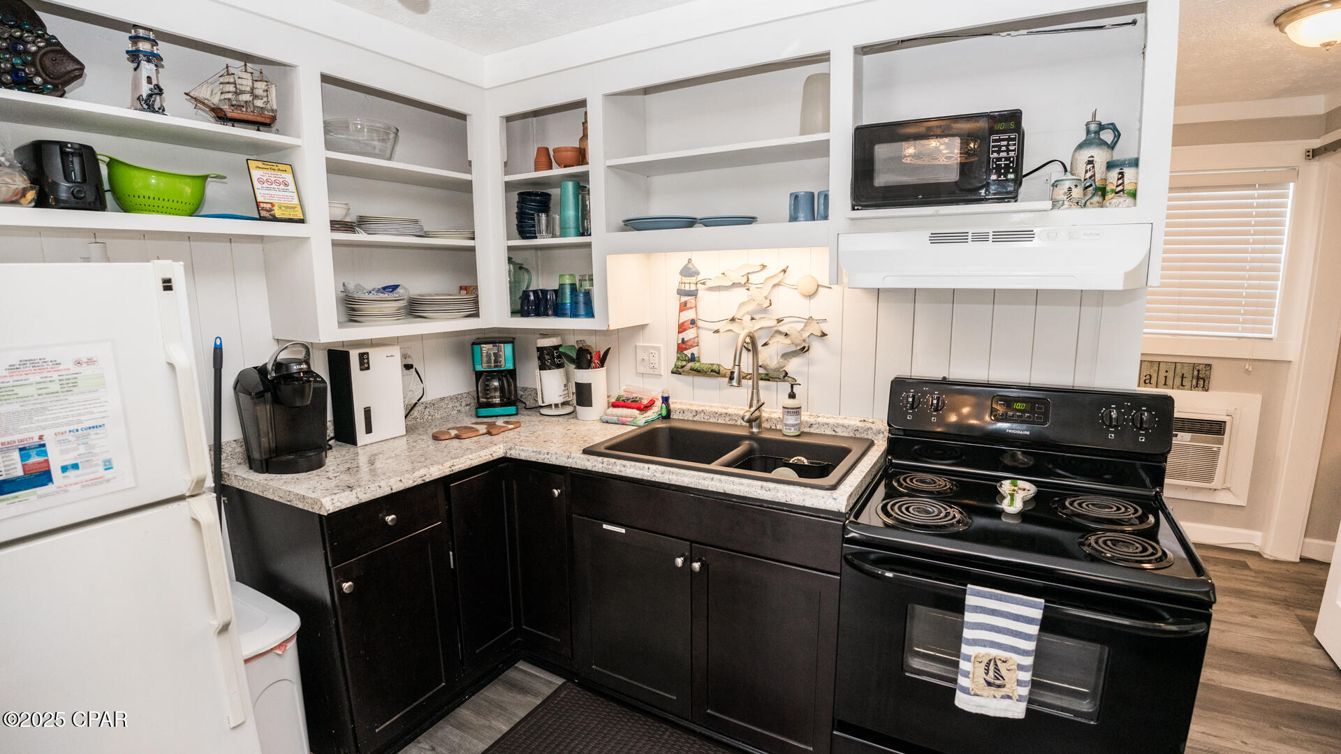 Image 5 For 8001 Surf Drive B-10