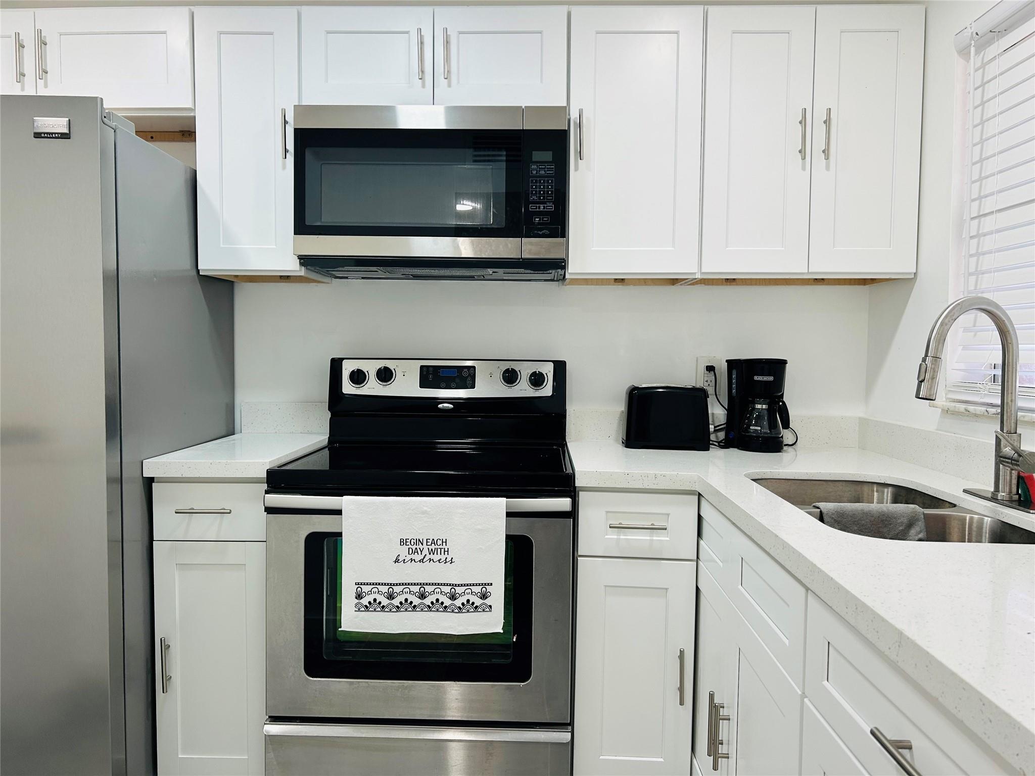 Sunrise Lakes 15 Condo