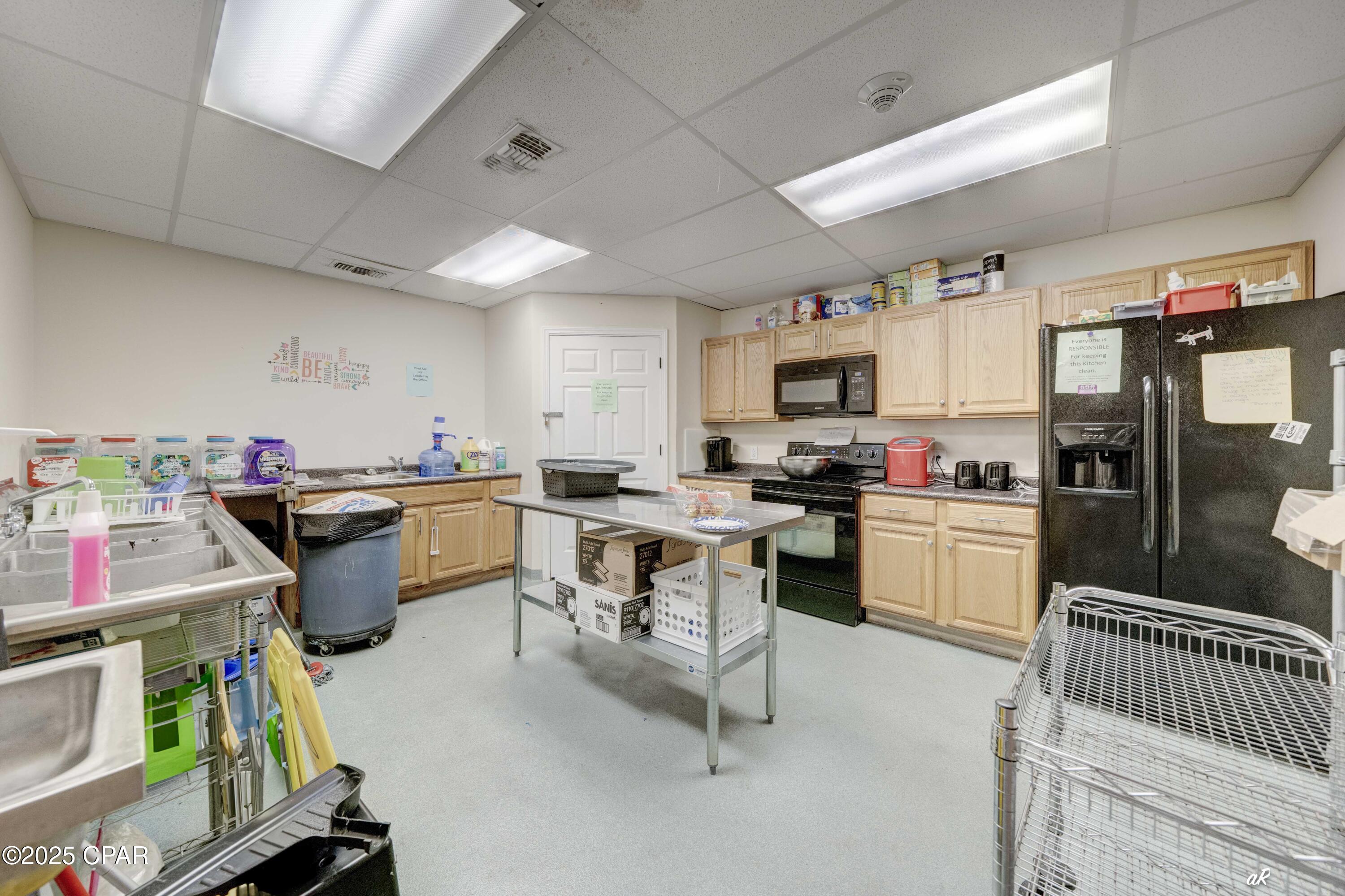 Listing photo id 26 for 1712 Beck Avenue