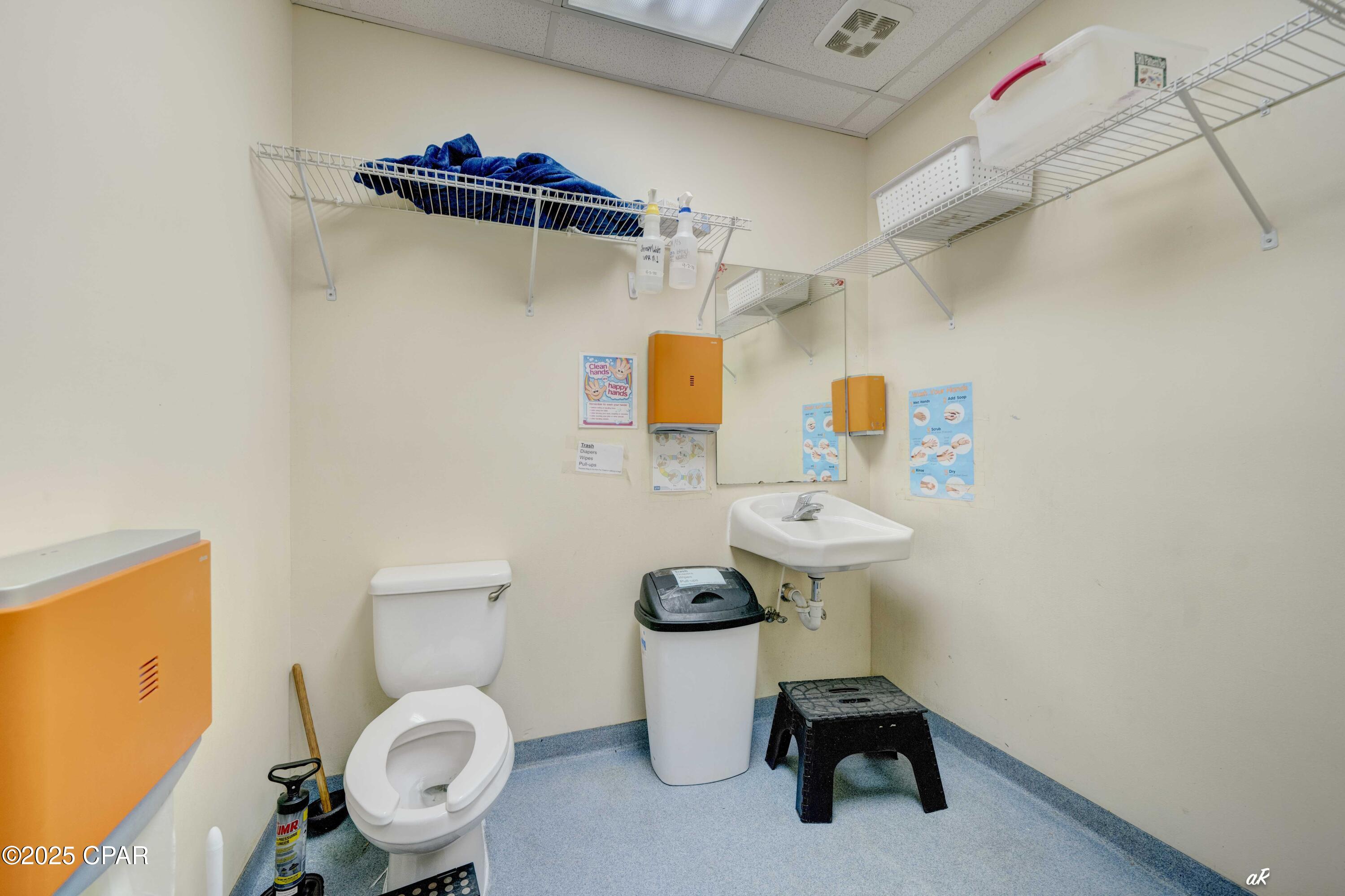 Listing photo id 29 for 1712 Beck Avenue