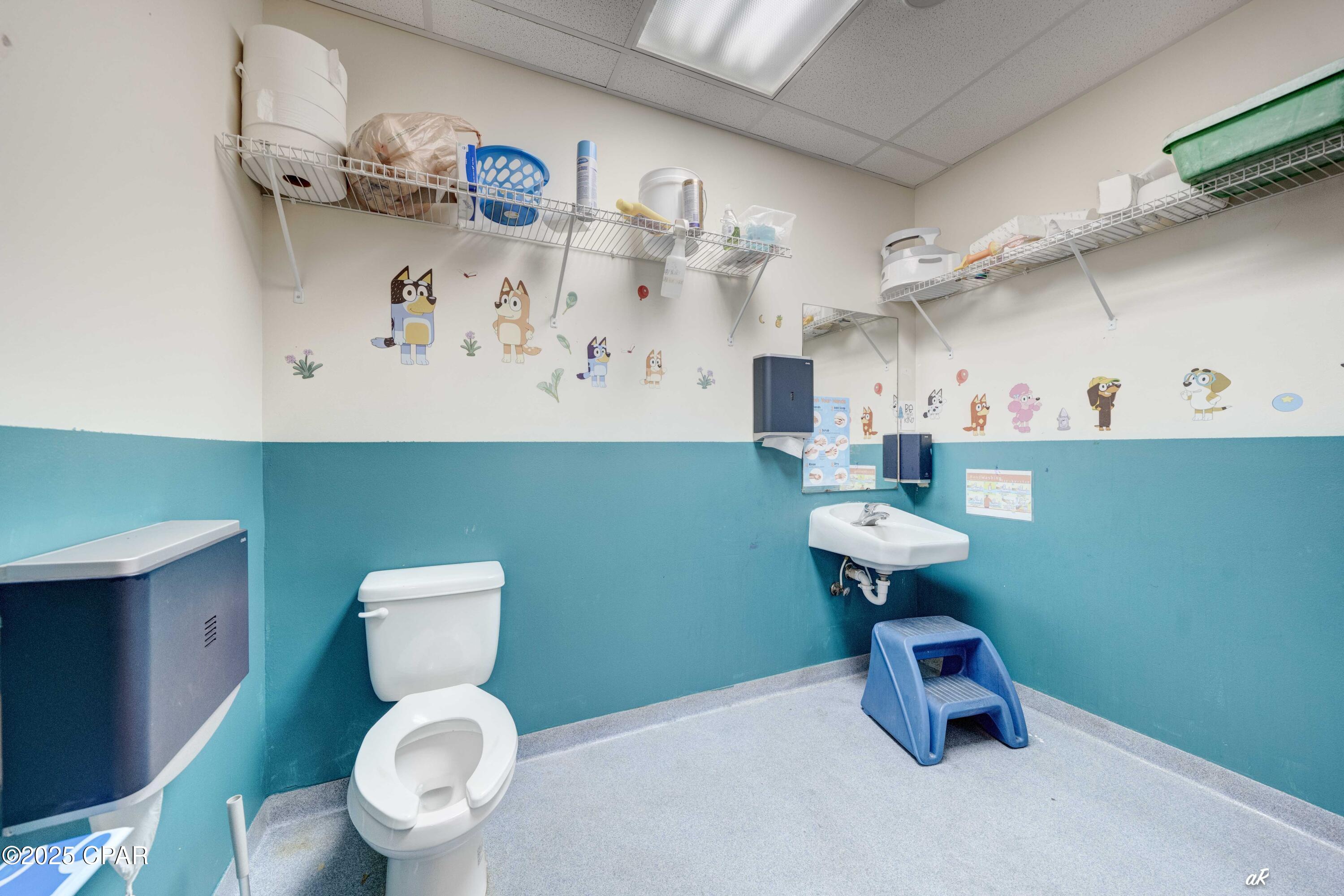 Listing photo id 40 for 1712 Beck Avenue