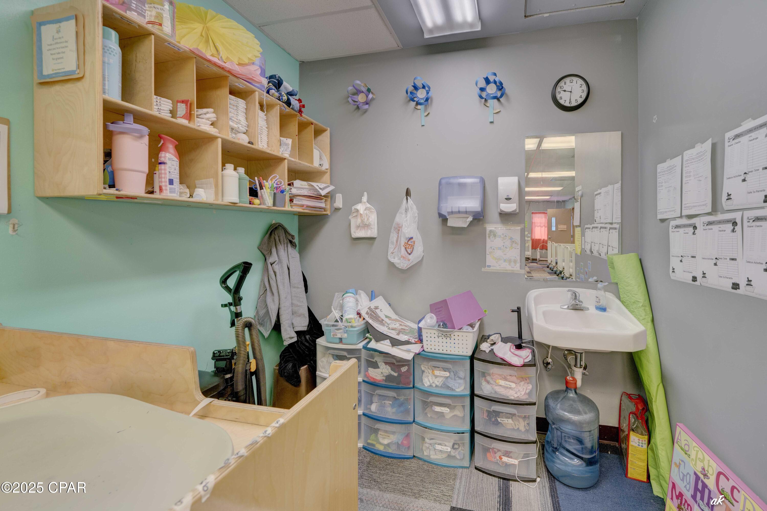 Listing photo id 42 for 1712 Beck Avenue