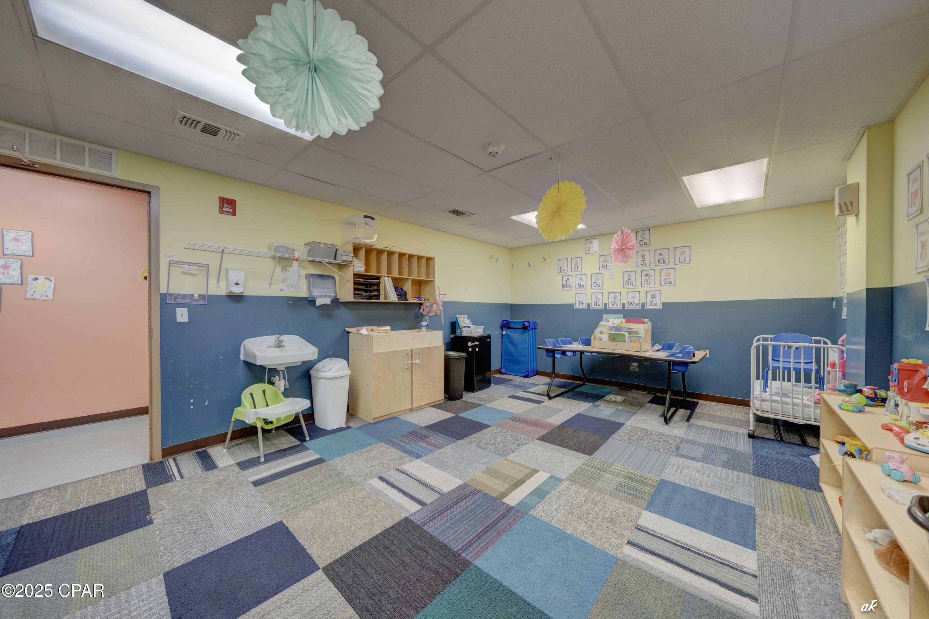 Listing photo id 9 for 1712 Beck Avenue