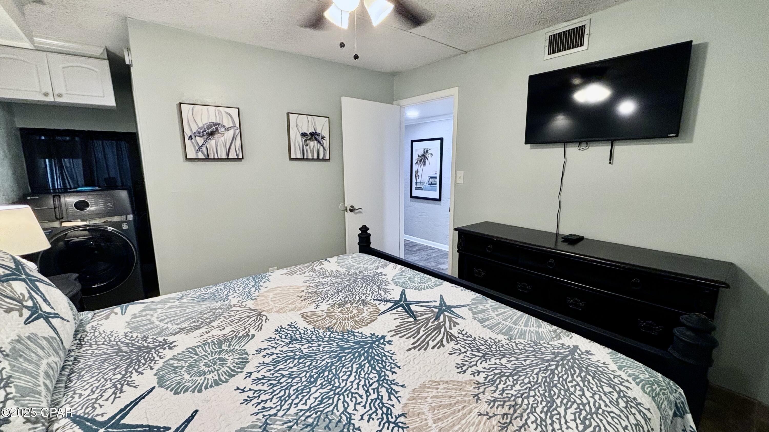 Image 10 For 8727 Thomas Drive D5