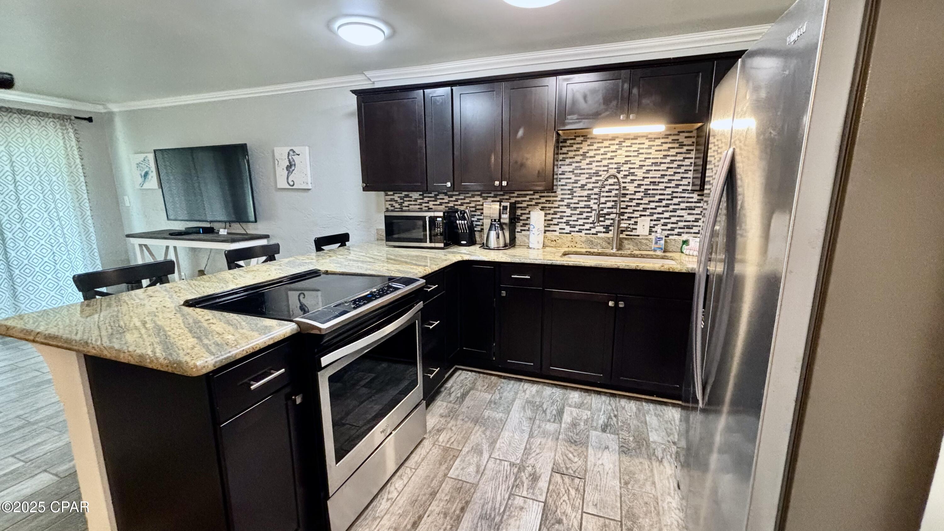 Image 12 For 8727 Thomas Drive D5