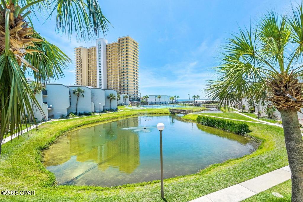 Image 33 For 8727 Thomas Drive D5