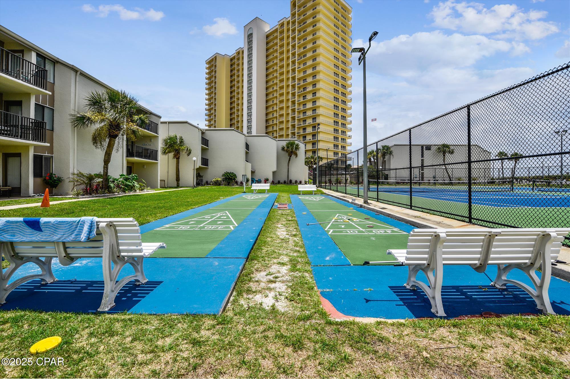 Image 53 For 8727 Thomas Drive D5