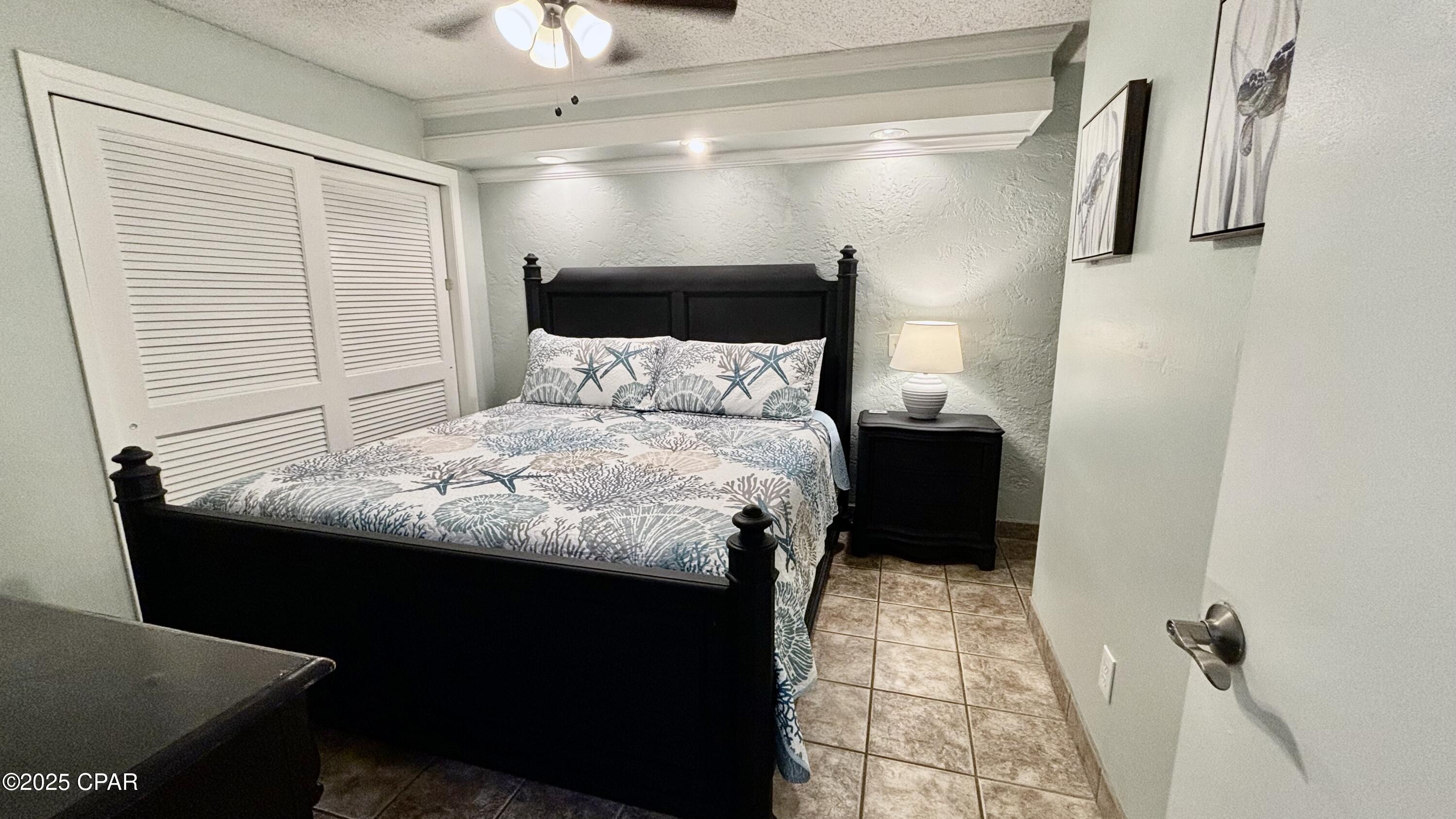 Image 9 For 8727 Thomas Drive D5