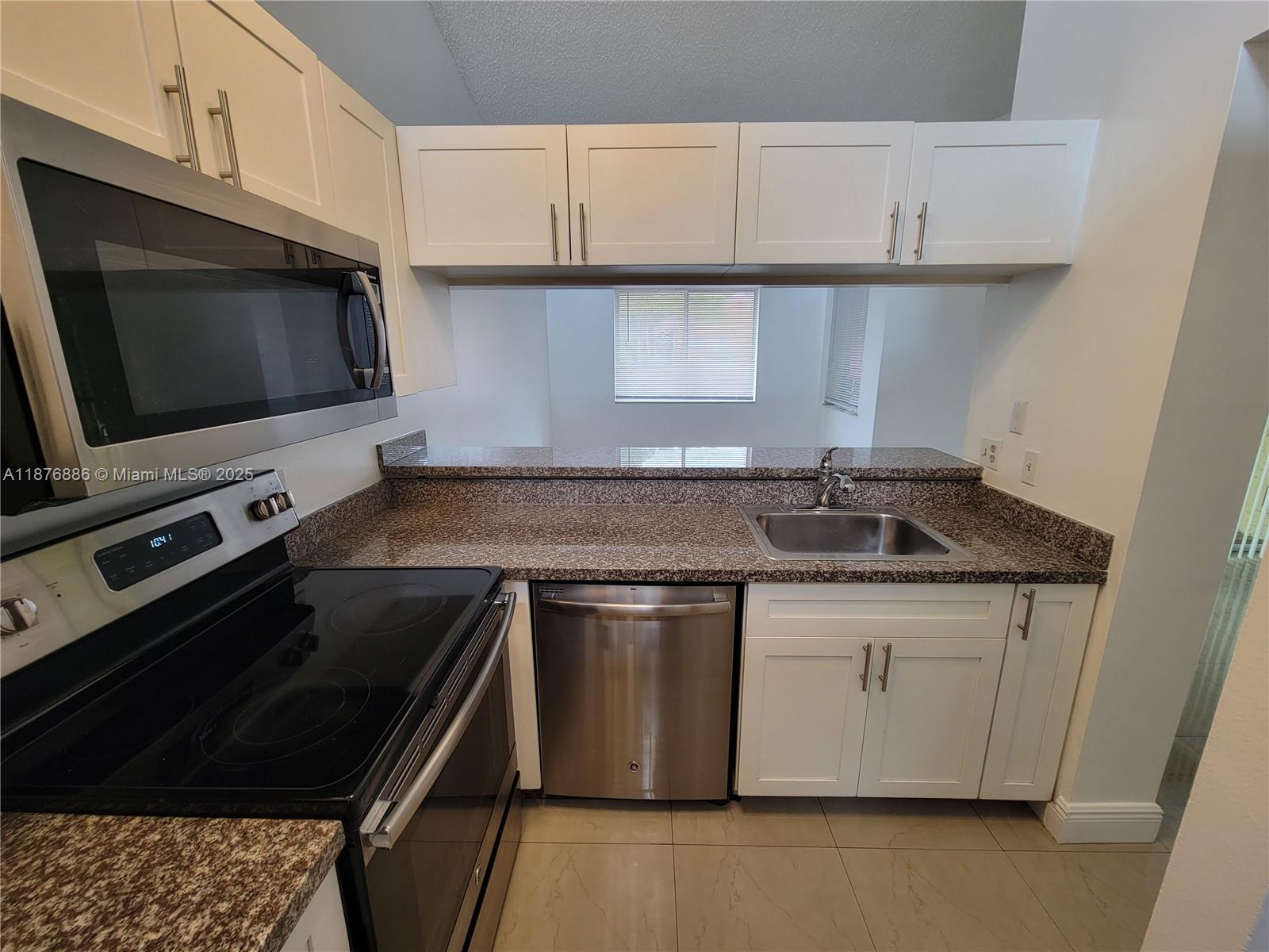 Napoli Gardens At Coral S