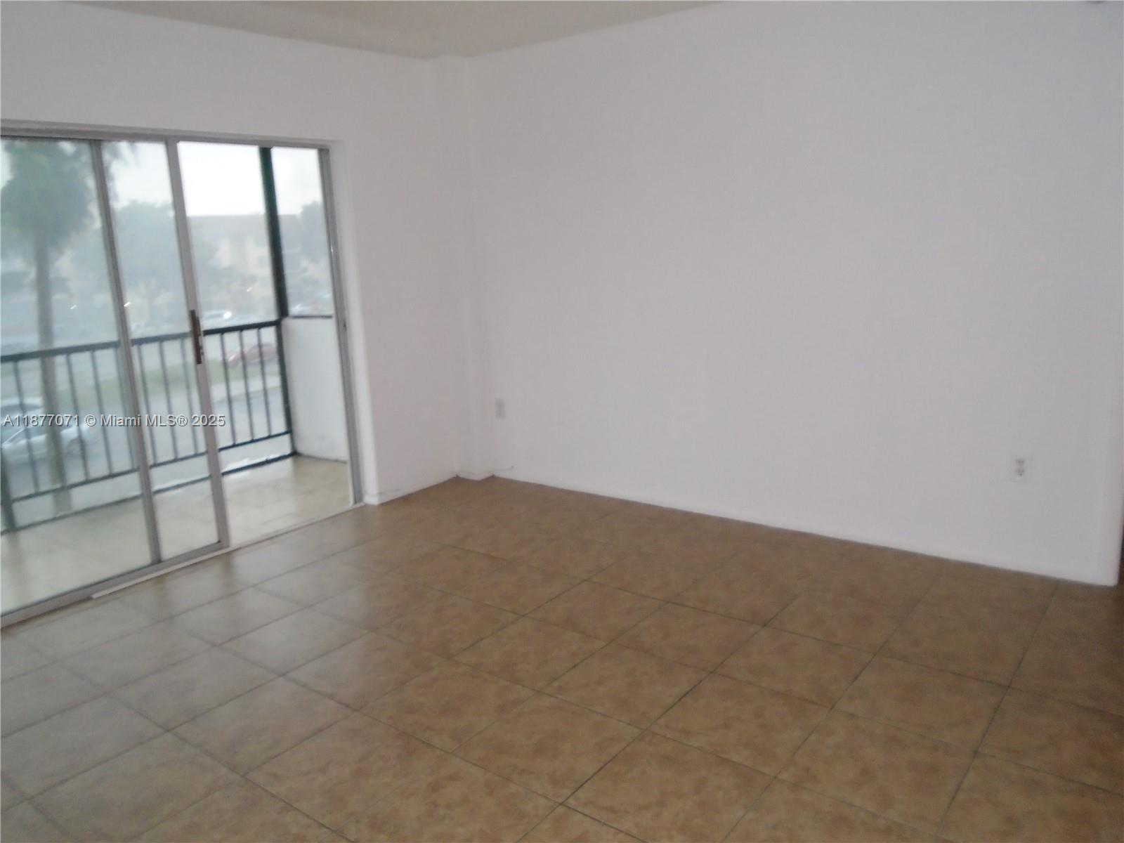 Homes for sale in Lauderhill, FL | 4174 Inverrary Dr #303, Lauderhill, FL 33319 | MLS# A11877071