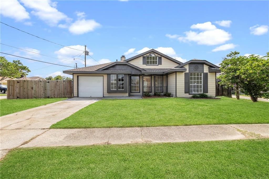 Homes for sale in Westwego, LA | 132 Morning Glory Ln, Westwego, LA 70094 | MLS# 2521354