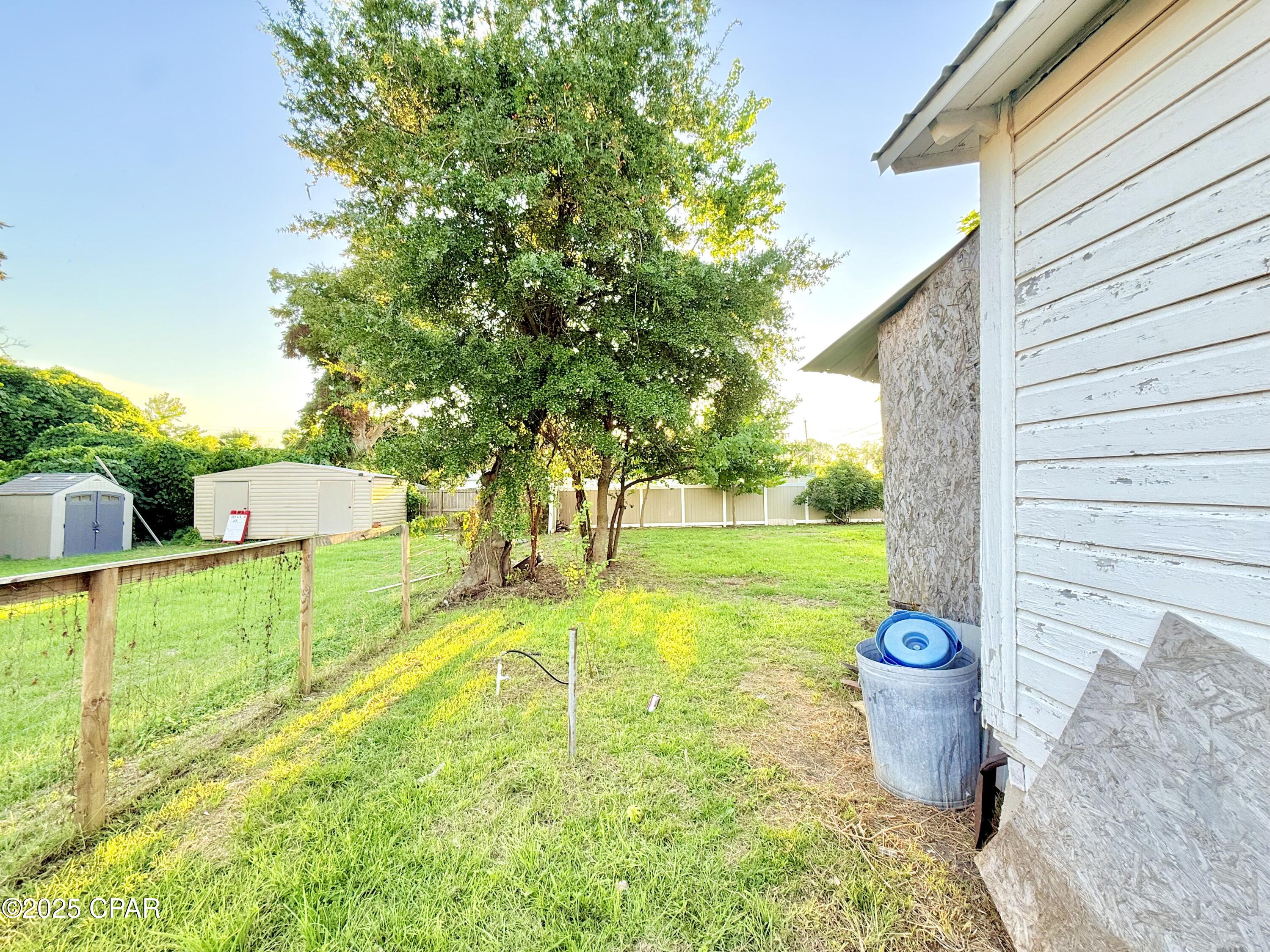 Image 4 For 2810 2 Nd Court