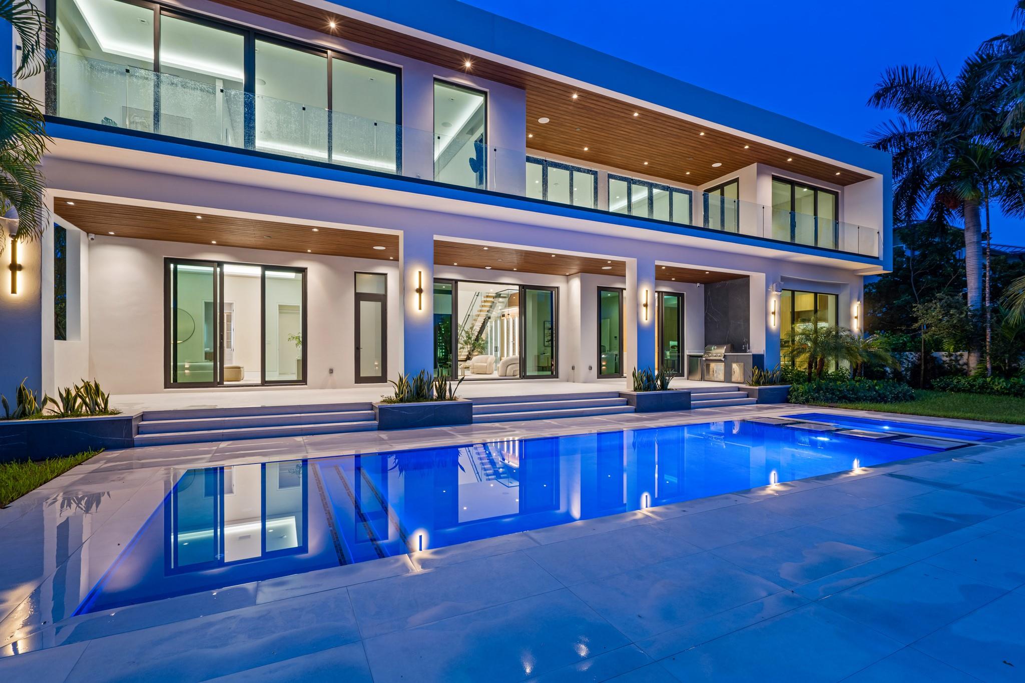 Photo 0 of home located at 2405 Castilla Isle, Fort Lauderdale FL