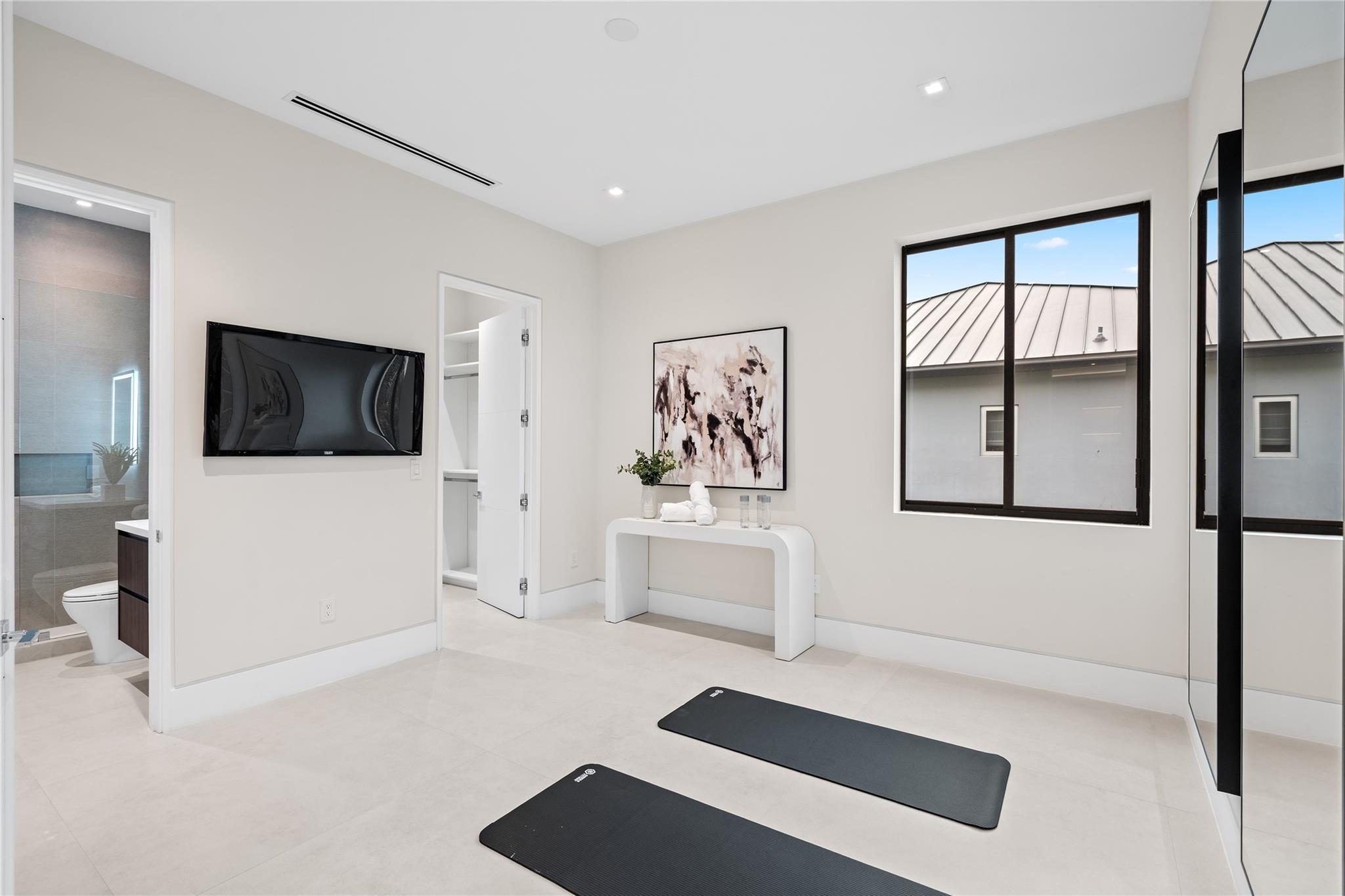 Photo 19 of home located at 2405 Castilla Isle, Fort Lauderdale FL